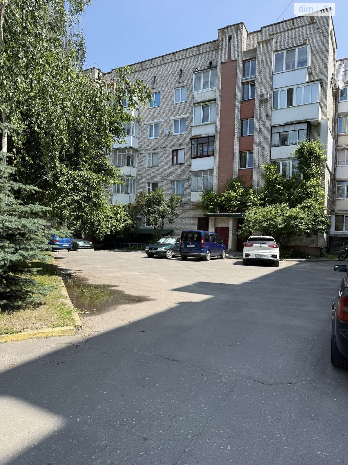 Продажа трехкомнатной квартиры в Луцке, на просп. Молодежи 6А, район 33 микрорайон фото 1 Продажа трехкомнатной квартиры в Луцке, на просп. Молодежи 6А, район 33 микрорайон фото 1