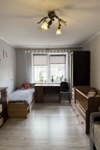 Продаж однокімнатної квартири в Луцьку, на просп. Молоді 8, район 33 мікрорайон фото 2