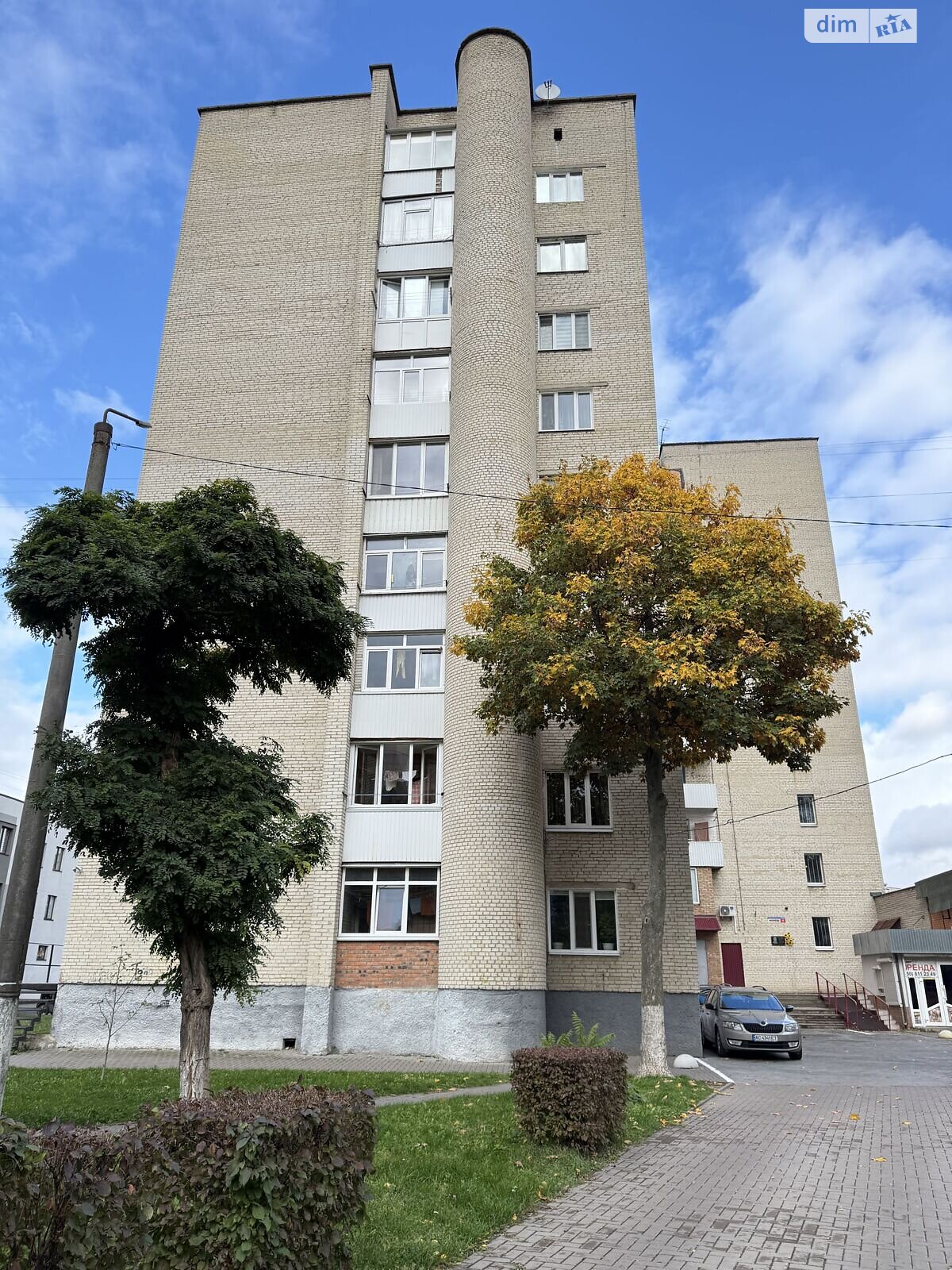 Продаж однокімнатної квартири в Луцьку, на просп. Молоді 8, район 33 мікрорайон фото 1