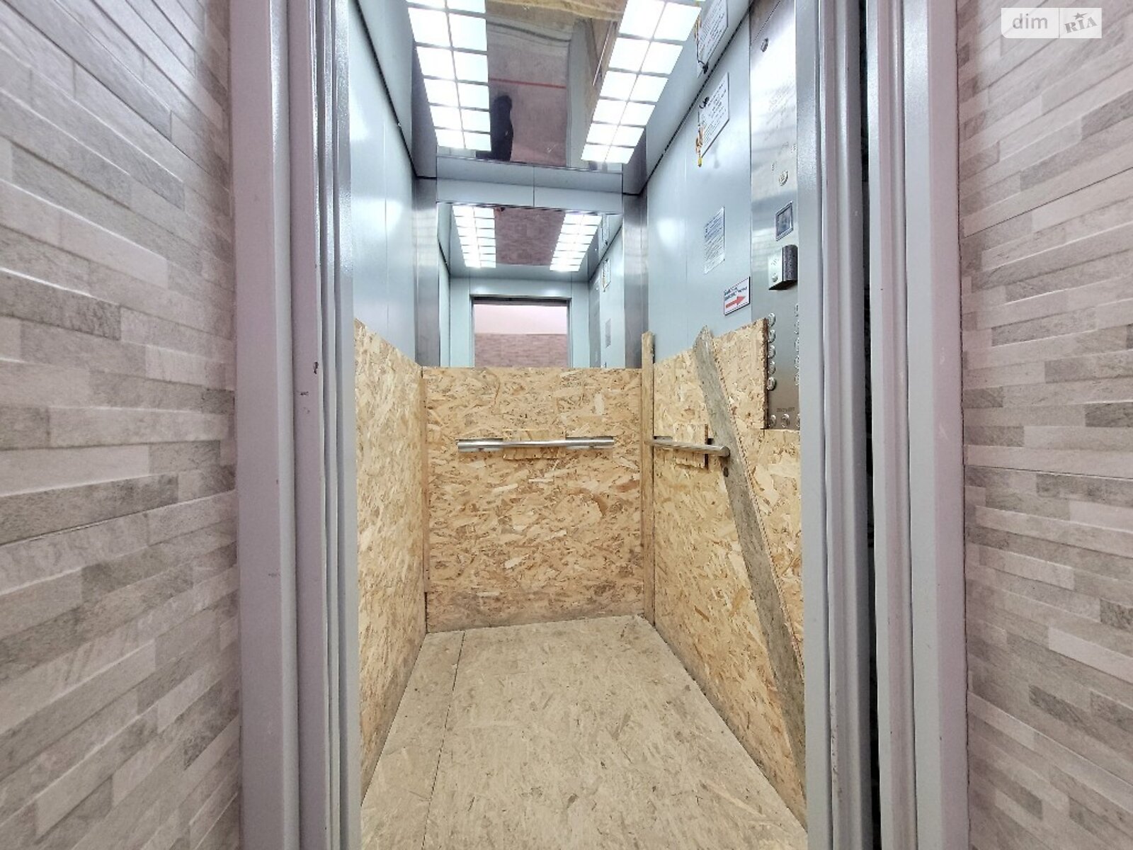 Продаж двокімнатної квартири в Луцьку, на вул. Рівненська 113А, район 33 мікрорайон фото 1 Продаж двокімнатної квартири в Луцьку, на вул. Рівненська 113А, район 33 мікрорайон фото 1