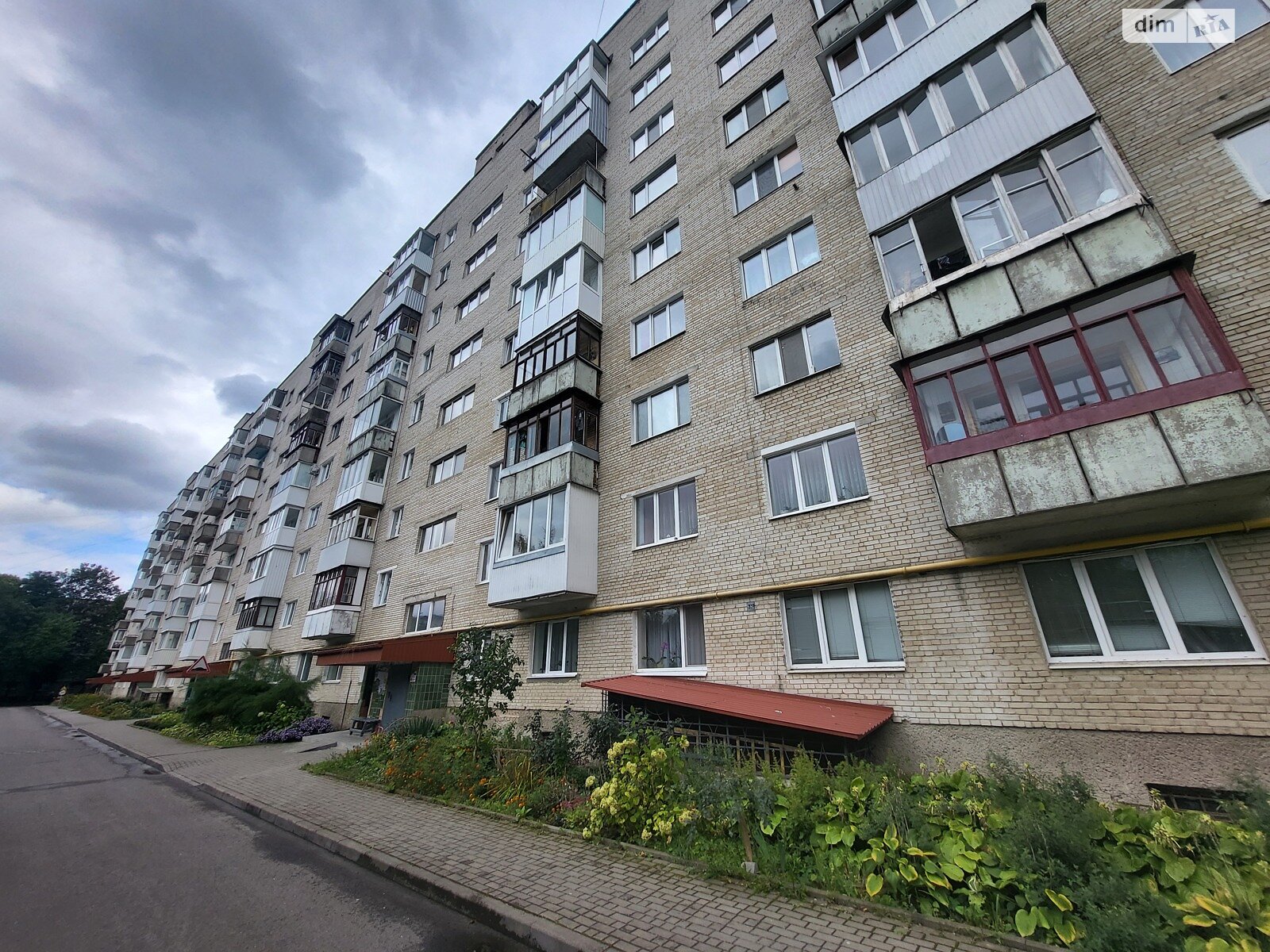 Продаж трикімнатної квартири в Луцьку, на просп. Соборності 37Б, район 33 мікрорайон фото 1 Продаж трикімнатної квартири в Луцьку, на просп. Соборності 37Б, район 33 мікрорайон фото 1