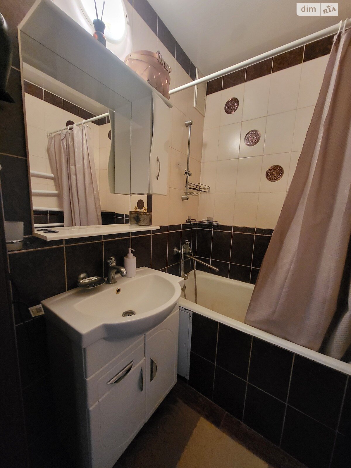 Продаж трикімнатної квартири в Луцьку, на просп. Соборності 37Б, район 33 мікрорайон фото 1 Продаж трикімнатної квартири в Луцьку, на просп. Соборності 37Б, район 33 мікрорайон фото 1