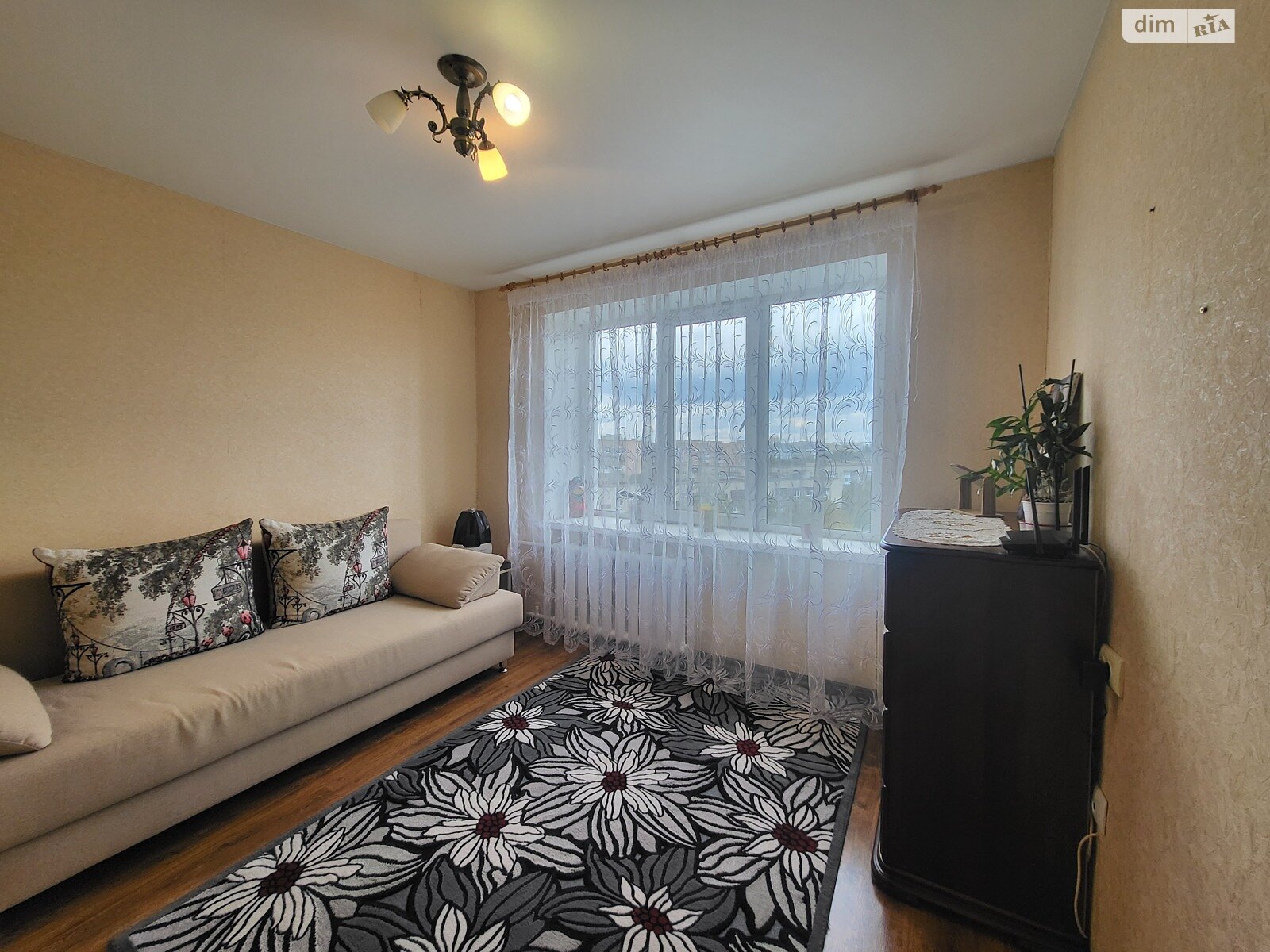 Продаж трикімнатної квартири в Луцьку, на просп. Соборності 37Б, район 33 мікрорайон фото 1 Продаж трикімнатної квартири в Луцьку, на просп. Соборності 37Б, район 33 мікрорайон фото 1