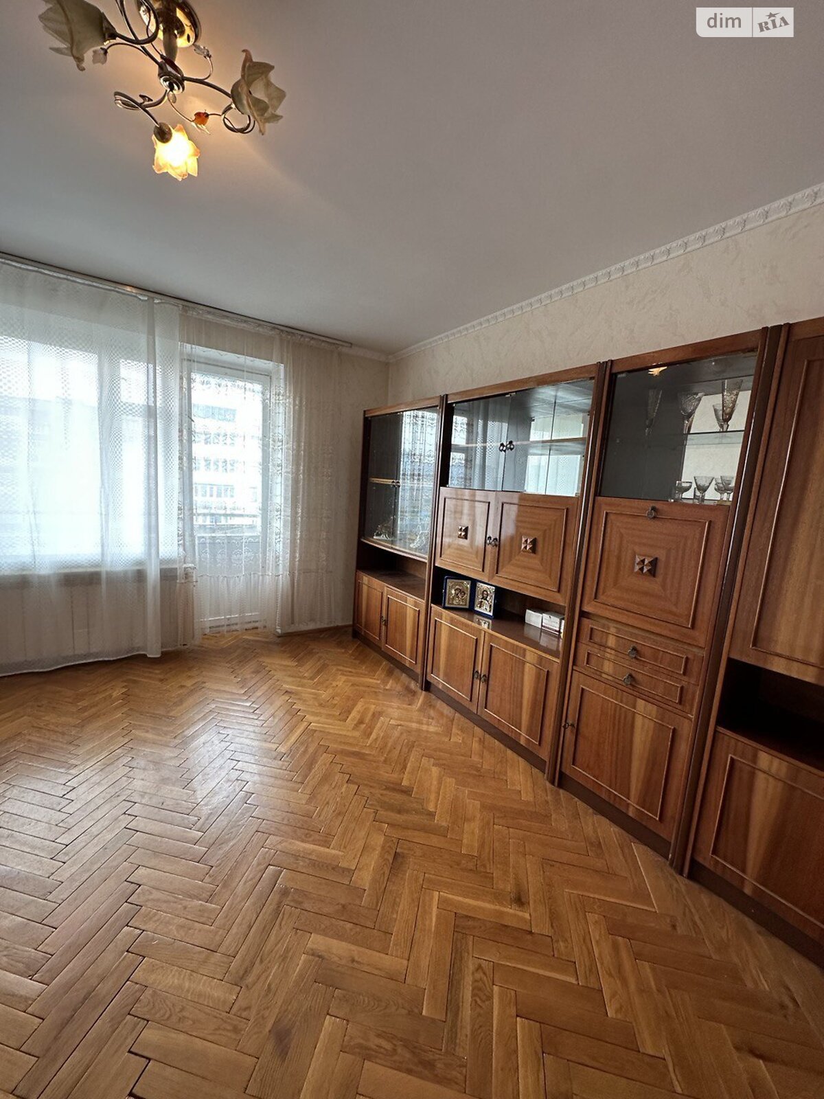 Продажа трехкомнатной квартиры в Луцке, на ул. Ветеранов, район 33 микрорайон фото 1