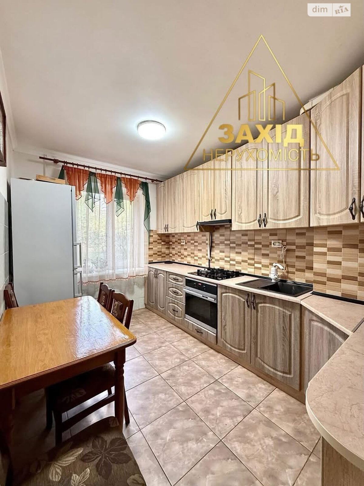 Продажа двухкомнатной квартиры в Луцке, на просп. Возрождение 49, район 33 микрорайон фото 1