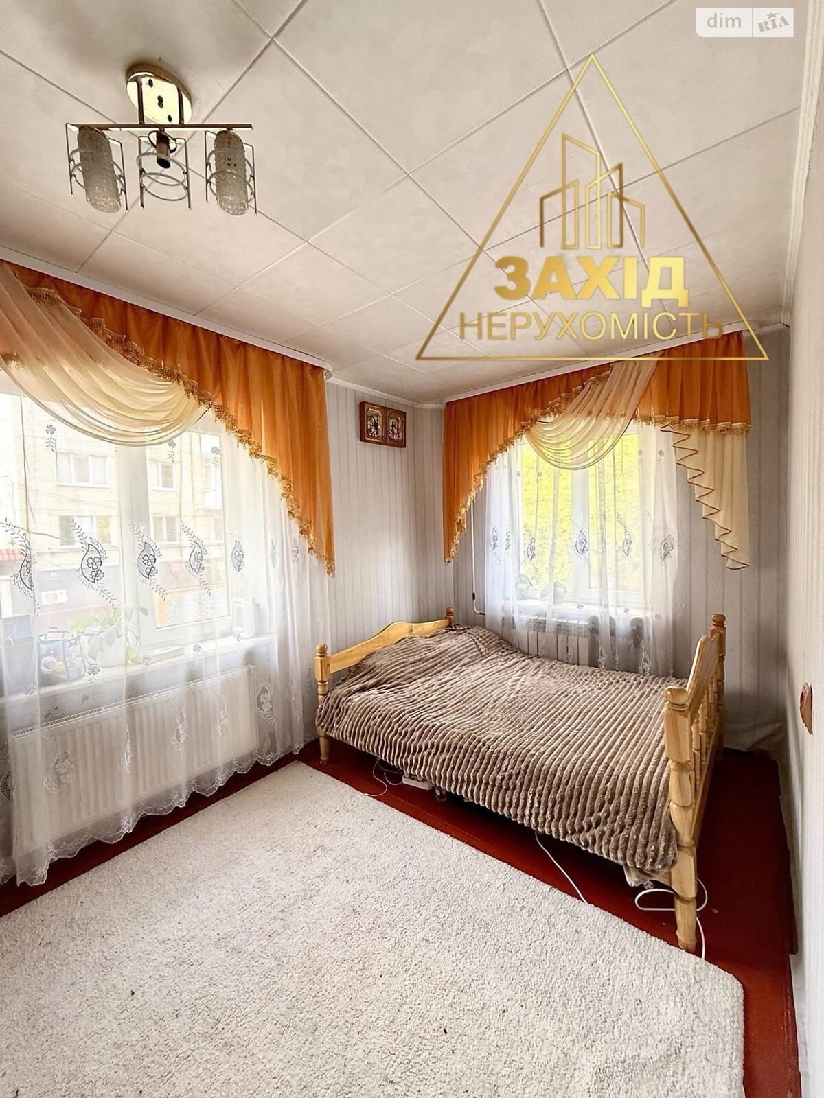 Продажа двухкомнатной квартиры в Луцке, на просп. Возрождение 49, район 33 микрорайон фото 1