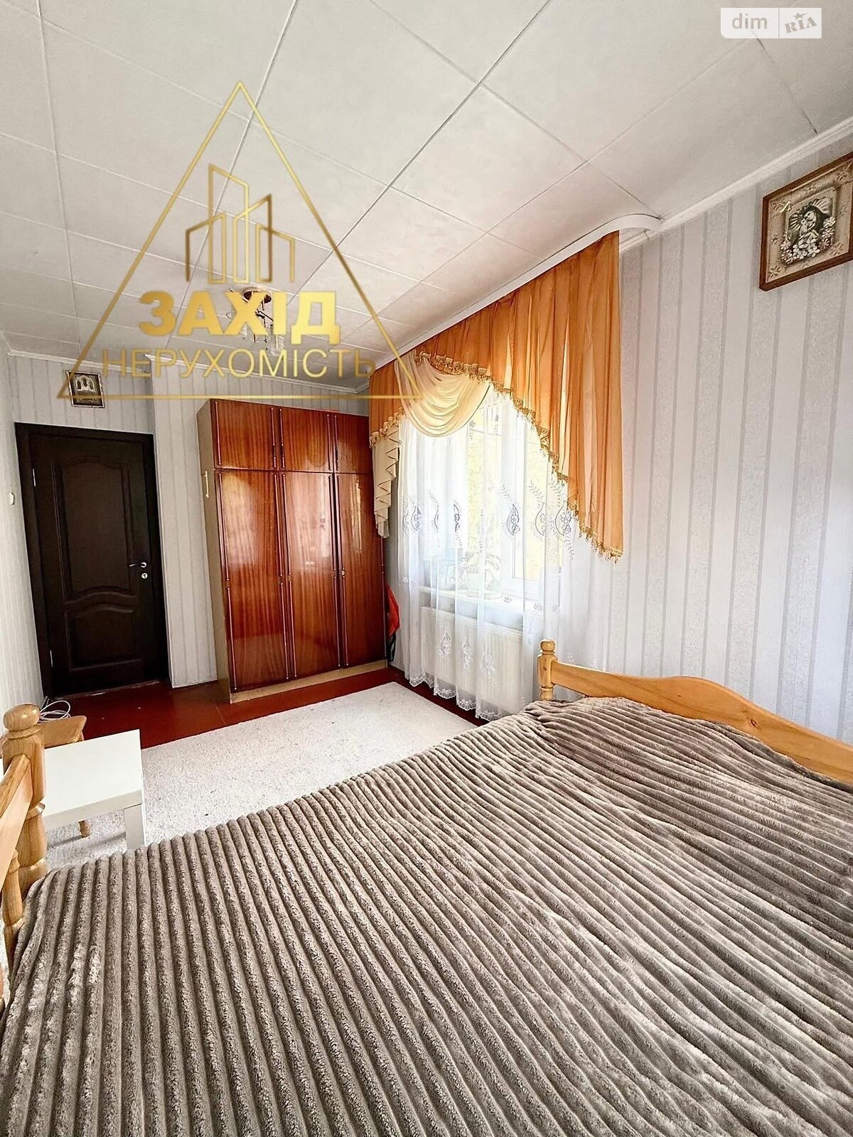 Продажа двухкомнатной квартиры в Луцке, на просп. Возрождение 49, район 33 микрорайон фото 1