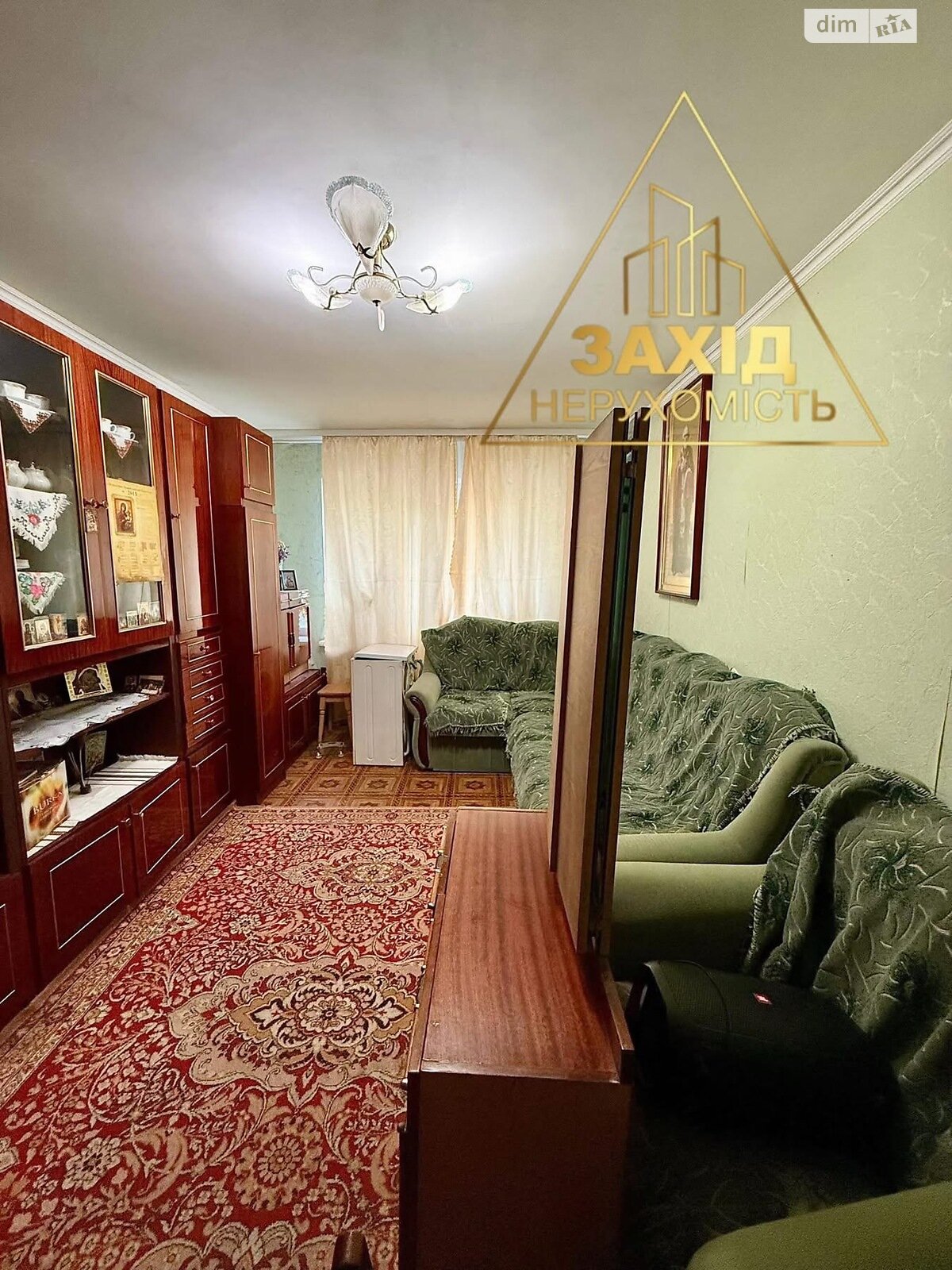 Продажа двухкомнатной квартиры в Луцке, на просп. Возрождение 49, район 33 микрорайон фото 1