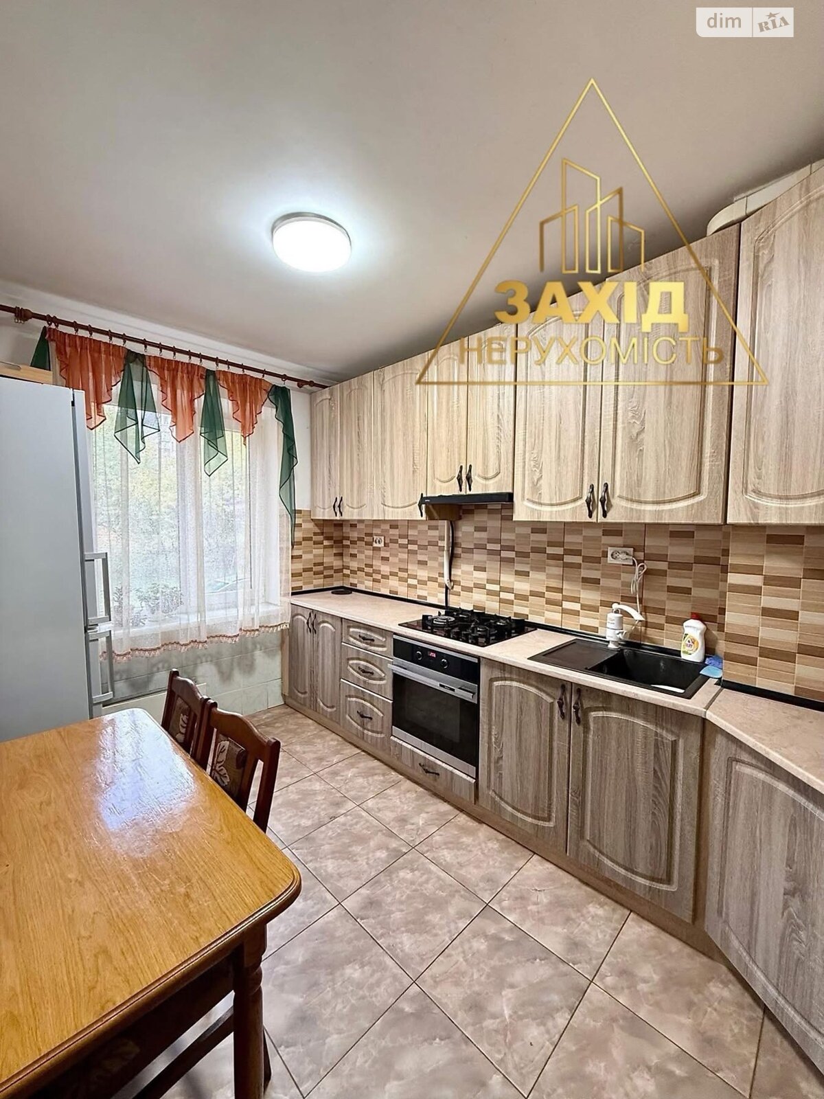 Продажа двухкомнатной квартиры в Луцке, на просп. Возрождение 49, район 33 микрорайон фото 1