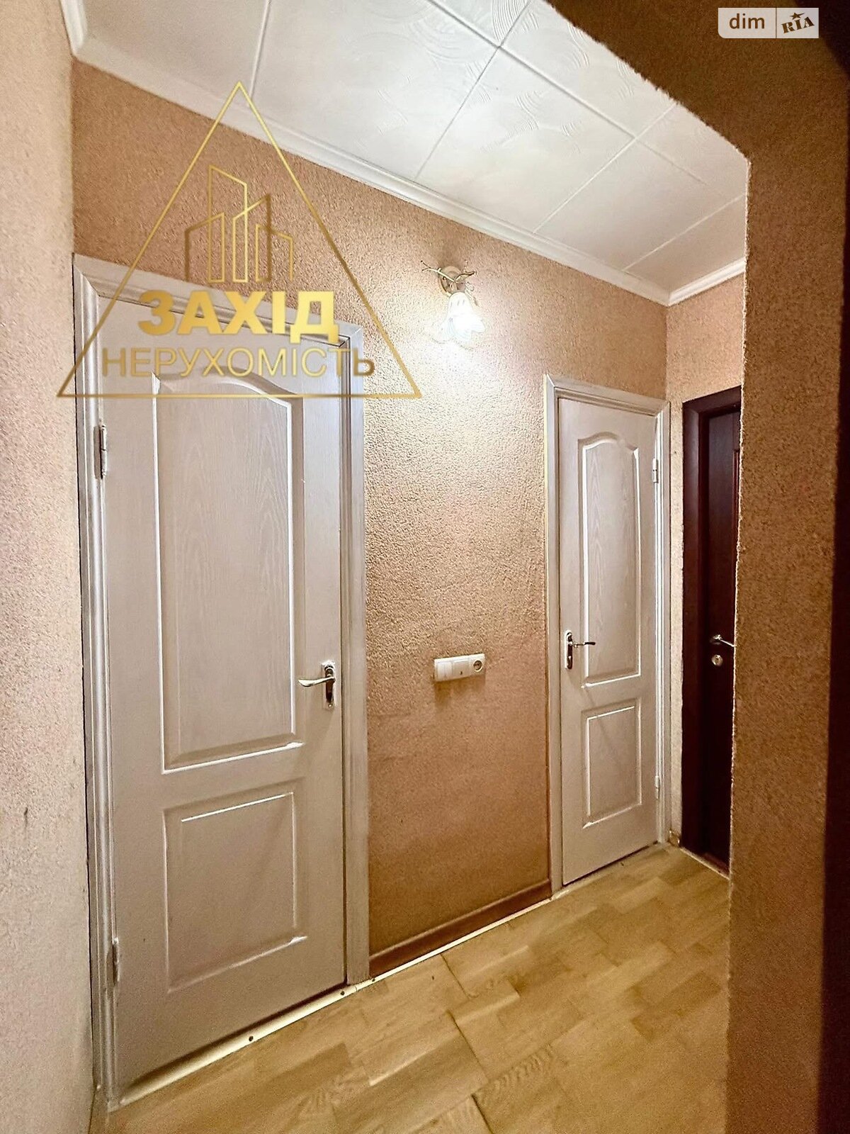 Продажа двухкомнатной квартиры в Луцке, на просп. Возрождение 49, район 33 микрорайон фото 1