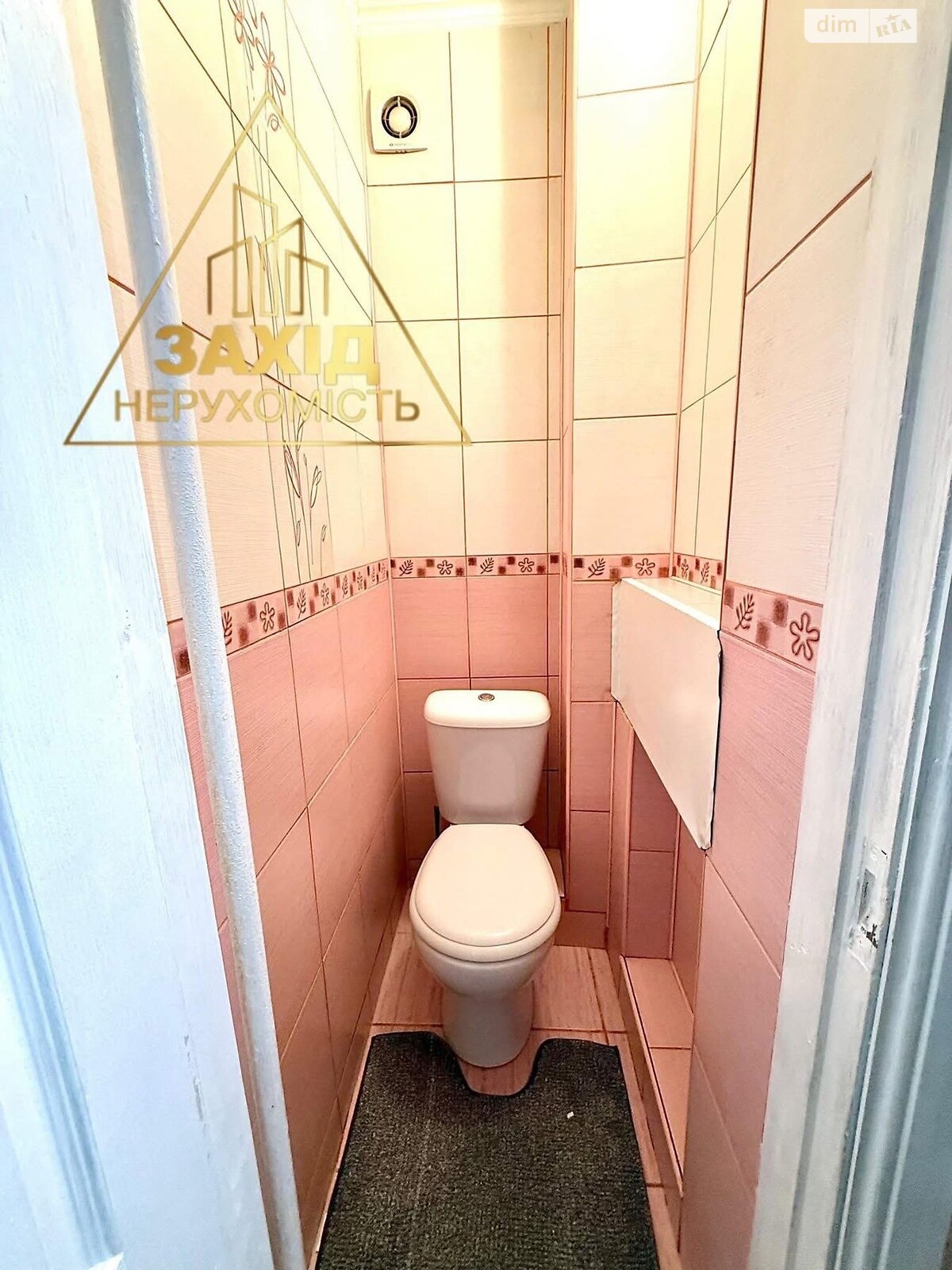 Продажа двухкомнатной квартиры в Луцке, на просп. Возрождение 49, район 33 микрорайон фото 1