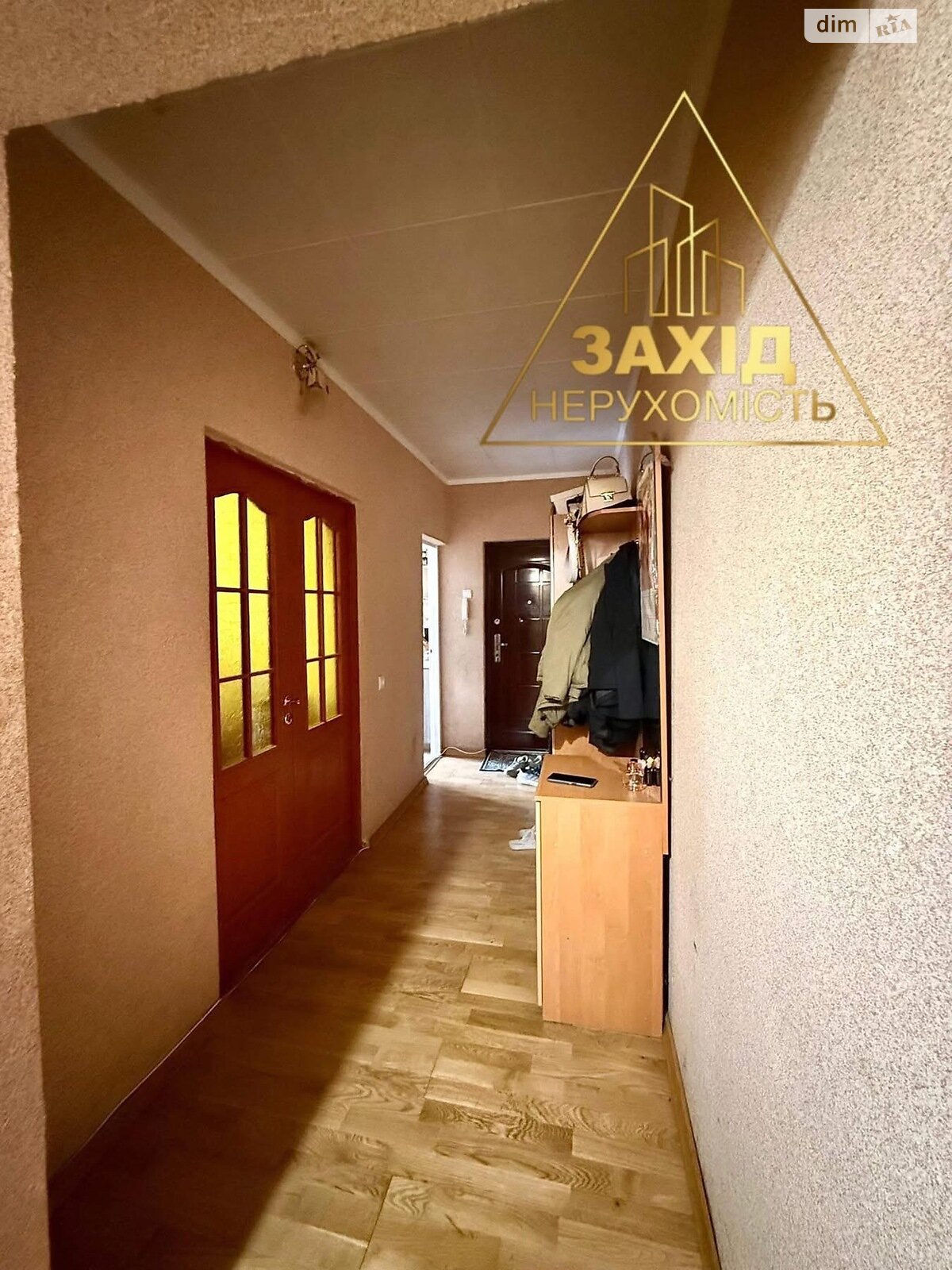 Продажа двухкомнатной квартиры в Луцке, на просп. Возрождение 49, район 33 микрорайон фото 1