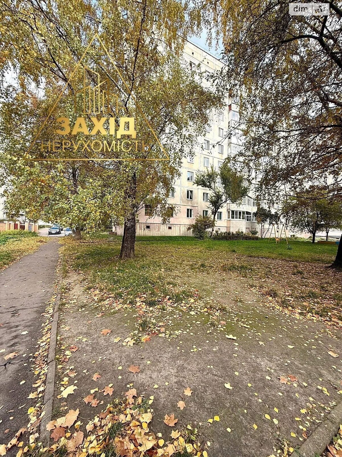 Продажа двухкомнатной квартиры в Луцке, на просп. Возрождение 49, район 33 микрорайон фото 1