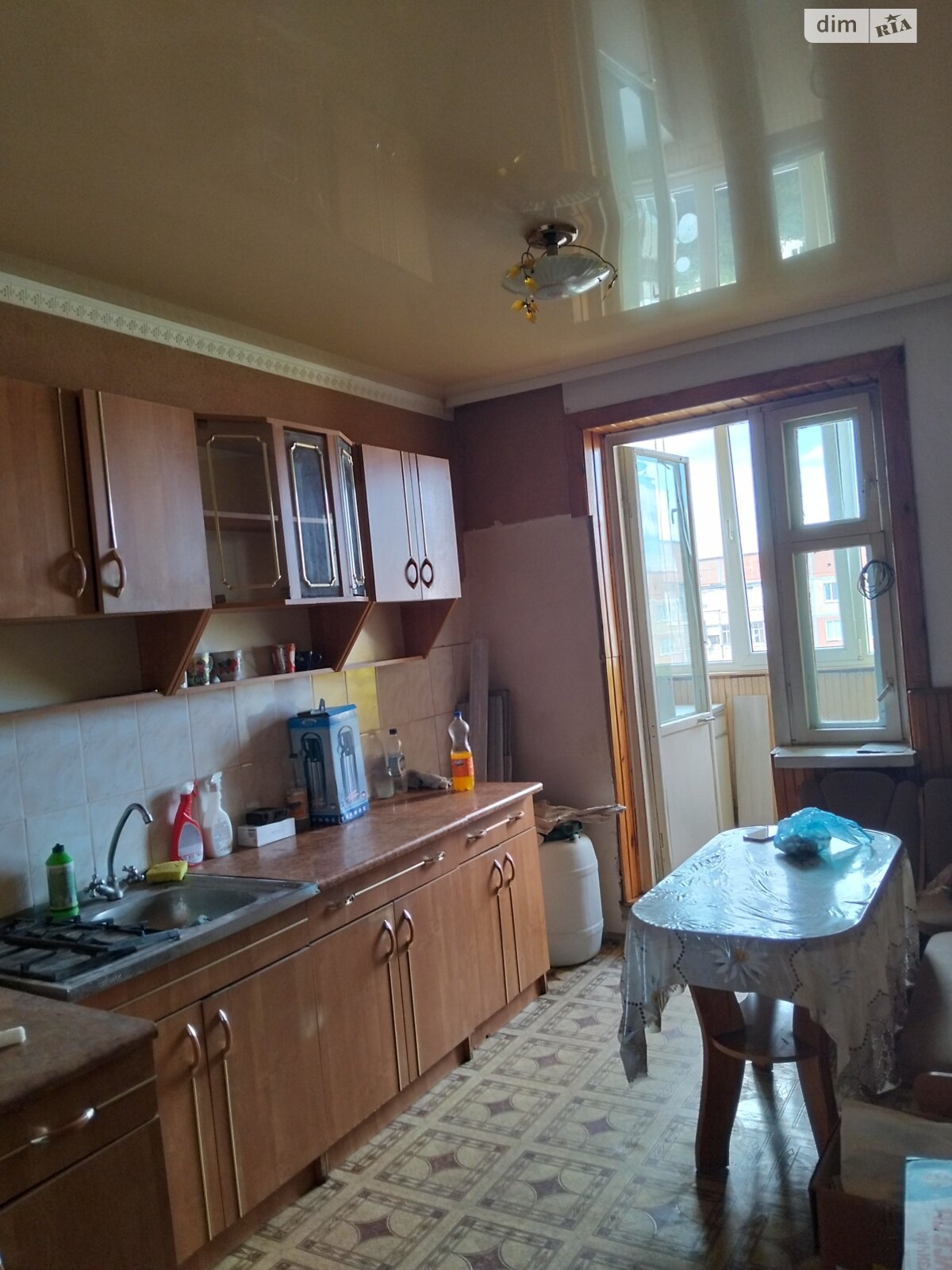 Продажа трехкомнатной квартиры в Луцке, на ул. Героев-добровольцев 8, район 40 микрорайон фото 1 Продажа трехкомнатной квартиры в Луцке, на ул. Героев-добровольцев 8, район 40 микрорайон фото 1