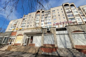 Продажа трехкомнатной квартиры в Луцке, на ул. Конякина, район 40 микрорайон фото 2