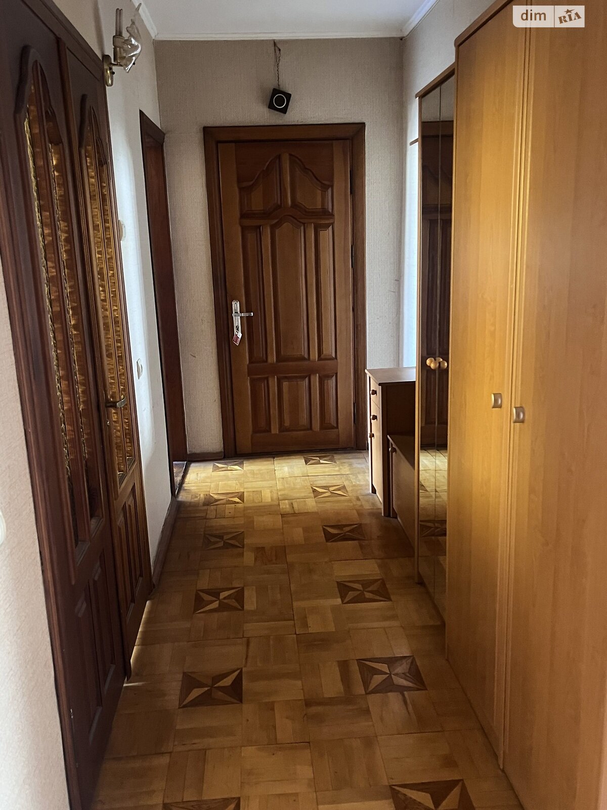 Продажа трехкомнатной квартиры в Луцке, на ул. Конякина 31, кв. 16, район 40 микрорайон фото 1 Продажа трехкомнатной квартиры в Луцке, на ул. Конякина 31, кв. 16, район 40 микрорайон фото 1