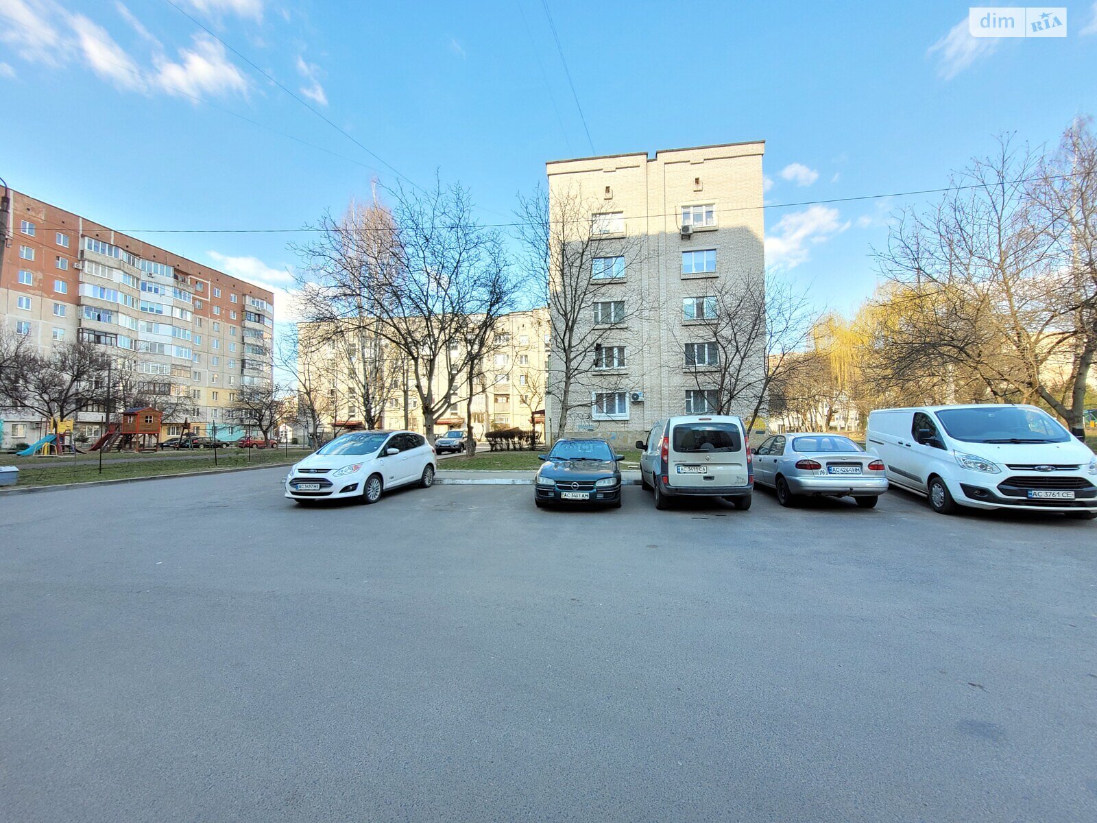 Продажа однокомнатной квартиры в Луцке, на ул. Кравчука, район 40 микрорайон фото 1 Продажа однокомнатной квартиры в Луцке, на ул. Кравчука, район 40 микрорайон фото 1