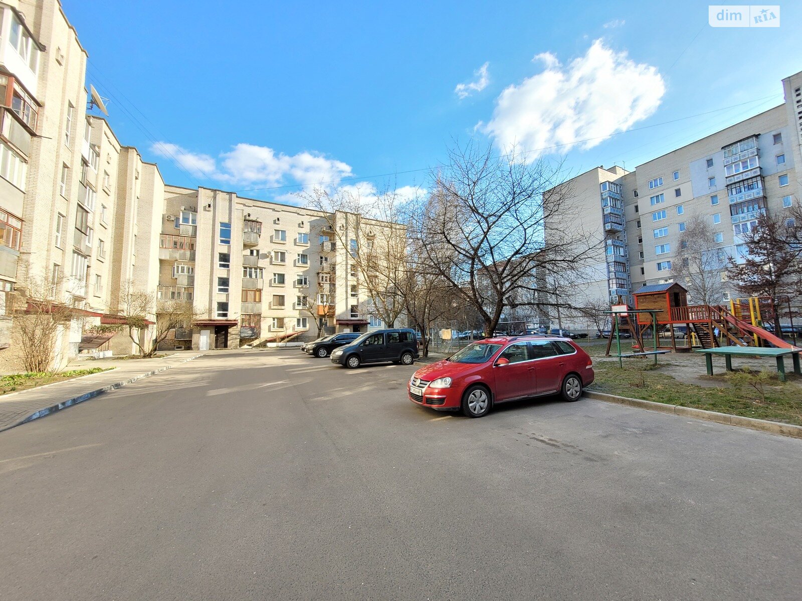Продажа однокомнатной квартиры в Луцке, на ул. Кравчука, район 40 микрорайон фото 1 Продажа однокомнатной квартиры в Луцке, на ул. Кравчука, район 40 микрорайон фото 1
