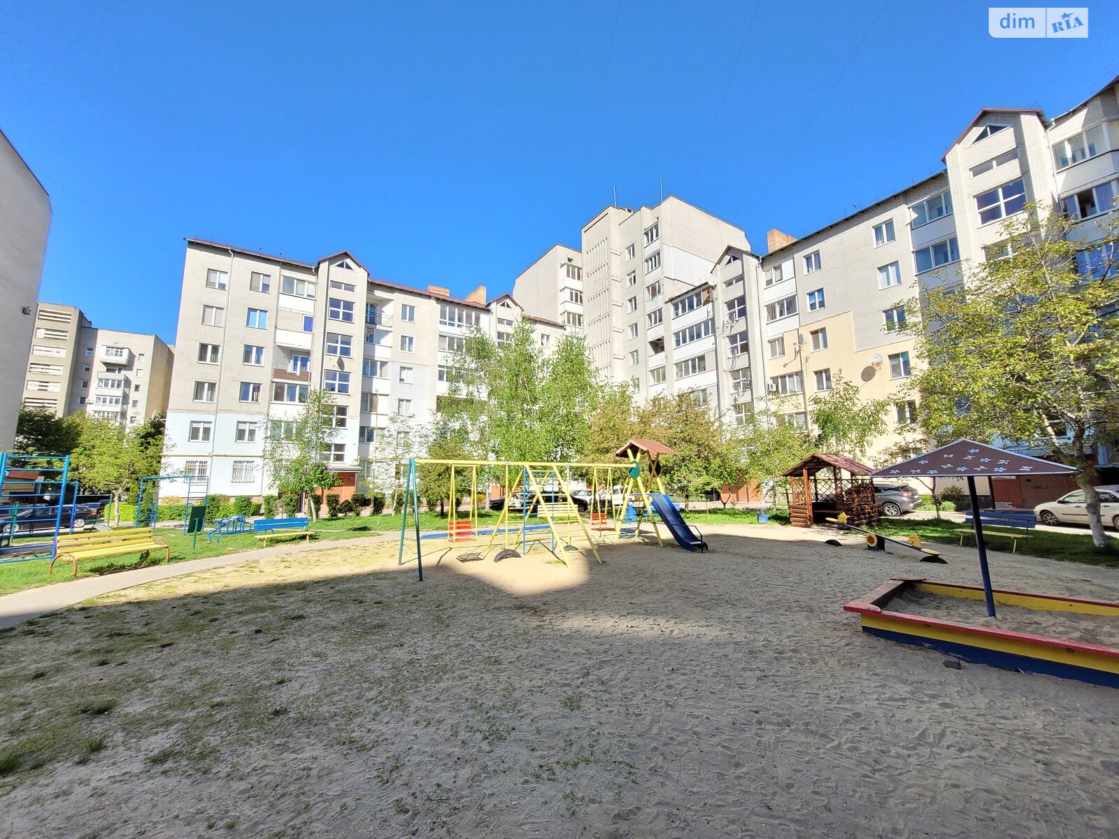 Продажа двухкомнатной квартиры в Луцке, на ул. Кравчука 46, район 40 микрорайон фото 1 Продажа двухкомнатной квартиры в Луцке, на ул. Кравчука 46, район 40 микрорайон фото 1