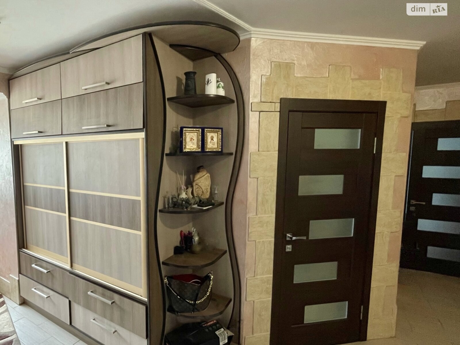 Продаж трикімнатної квартири в Луцьку, на вул. Кравчука, район 40 мікрорайон фото 1 Продаж трикімнатної квартири в Луцьку, на вул. Кравчука, район 40 мікрорайон фото 1