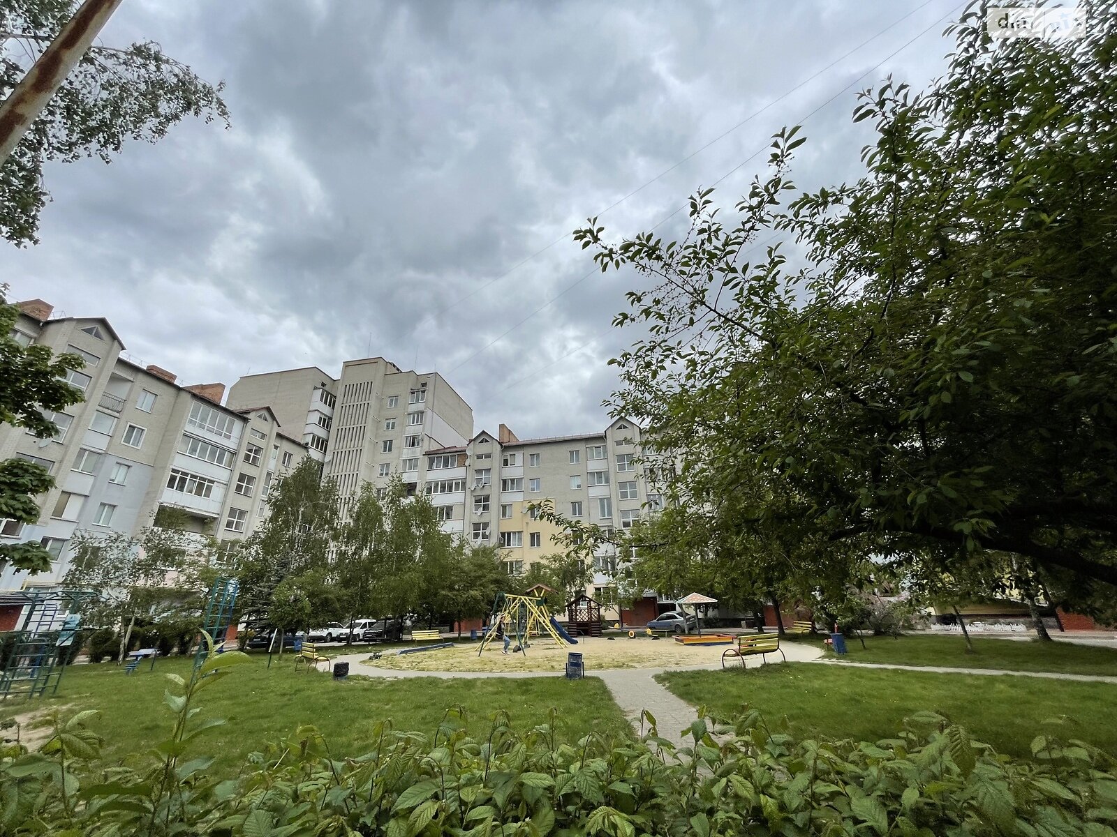 Продаж трикімнатної квартири в Луцьку, на вул. Кравчука, район 40 мікрорайон фото 1 Продаж трикімнатної квартири в Луцьку, на вул. Кравчука, район 40 мікрорайон фото 1