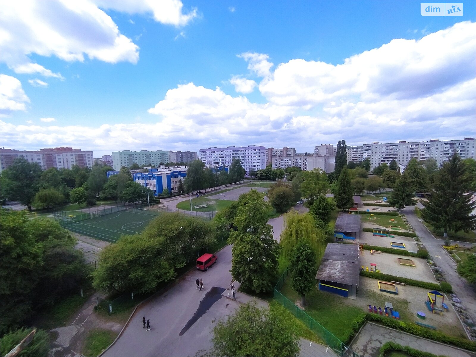 Продажа трехкомнатной квартиры в Луцке, на ул. Кравчука, кв. 25, район 40 микрорайон фото 1 Продажа трехкомнатной квартиры в Луцке, на ул. Кравчука, кв. 25, район 40 микрорайон фото 1