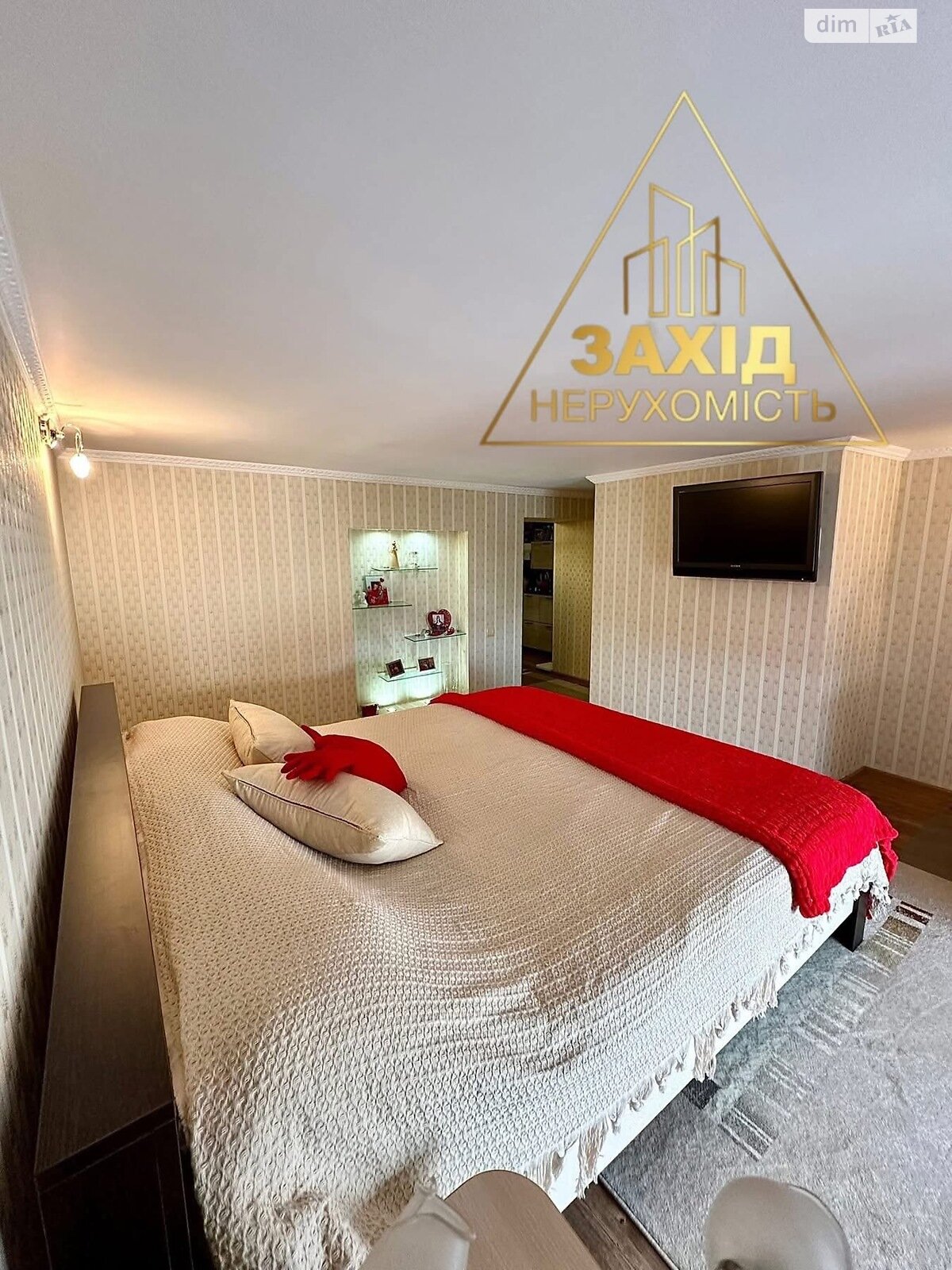 Продажа двухкомнатной квартиры в Луцке, на ул. Кравчука 11Б, район 40 микрорайон фото 1