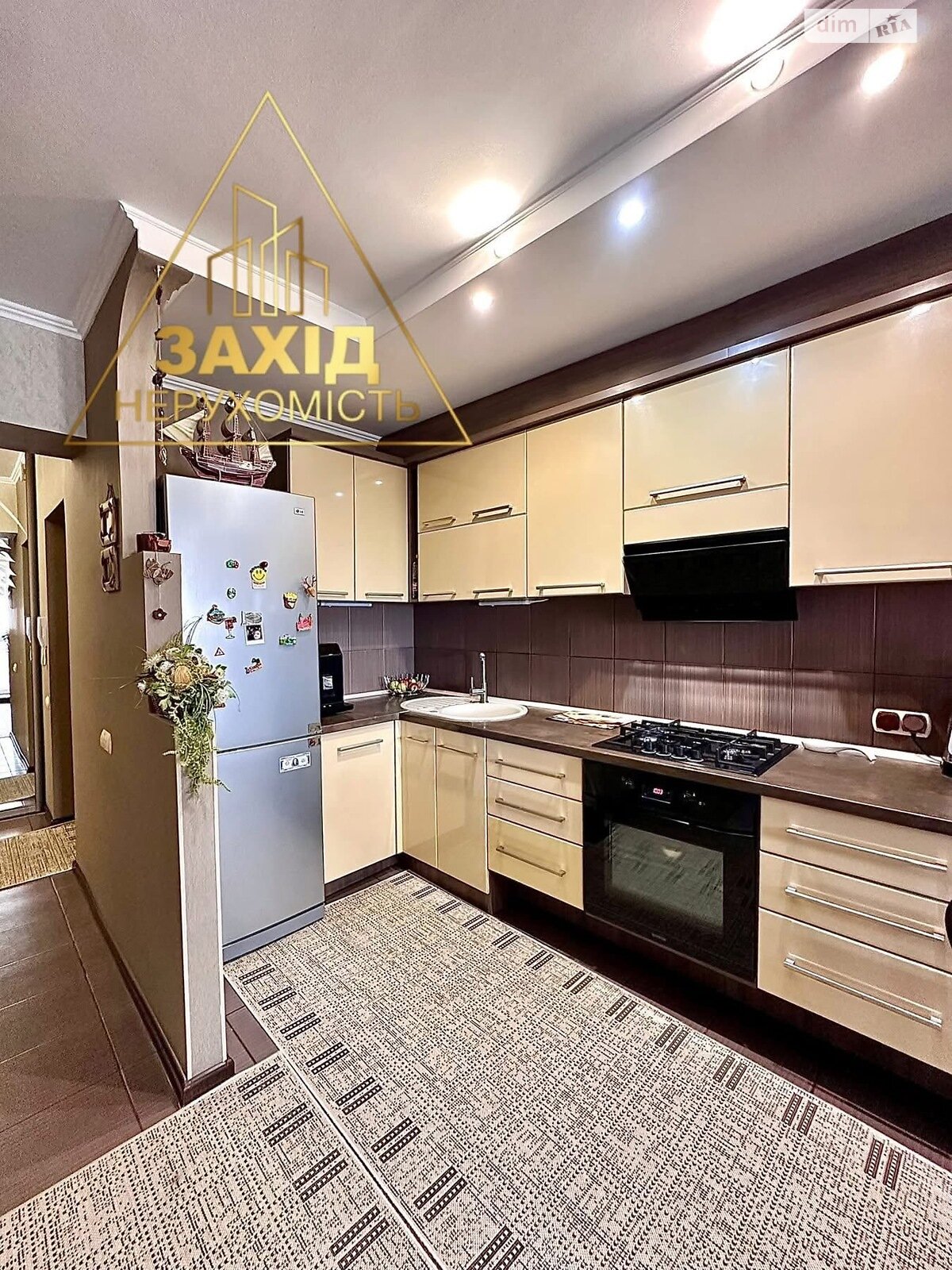 Продажа двухкомнатной квартиры в Луцке, на ул. Кравчука 11Б, район 40 микрорайон фото 1