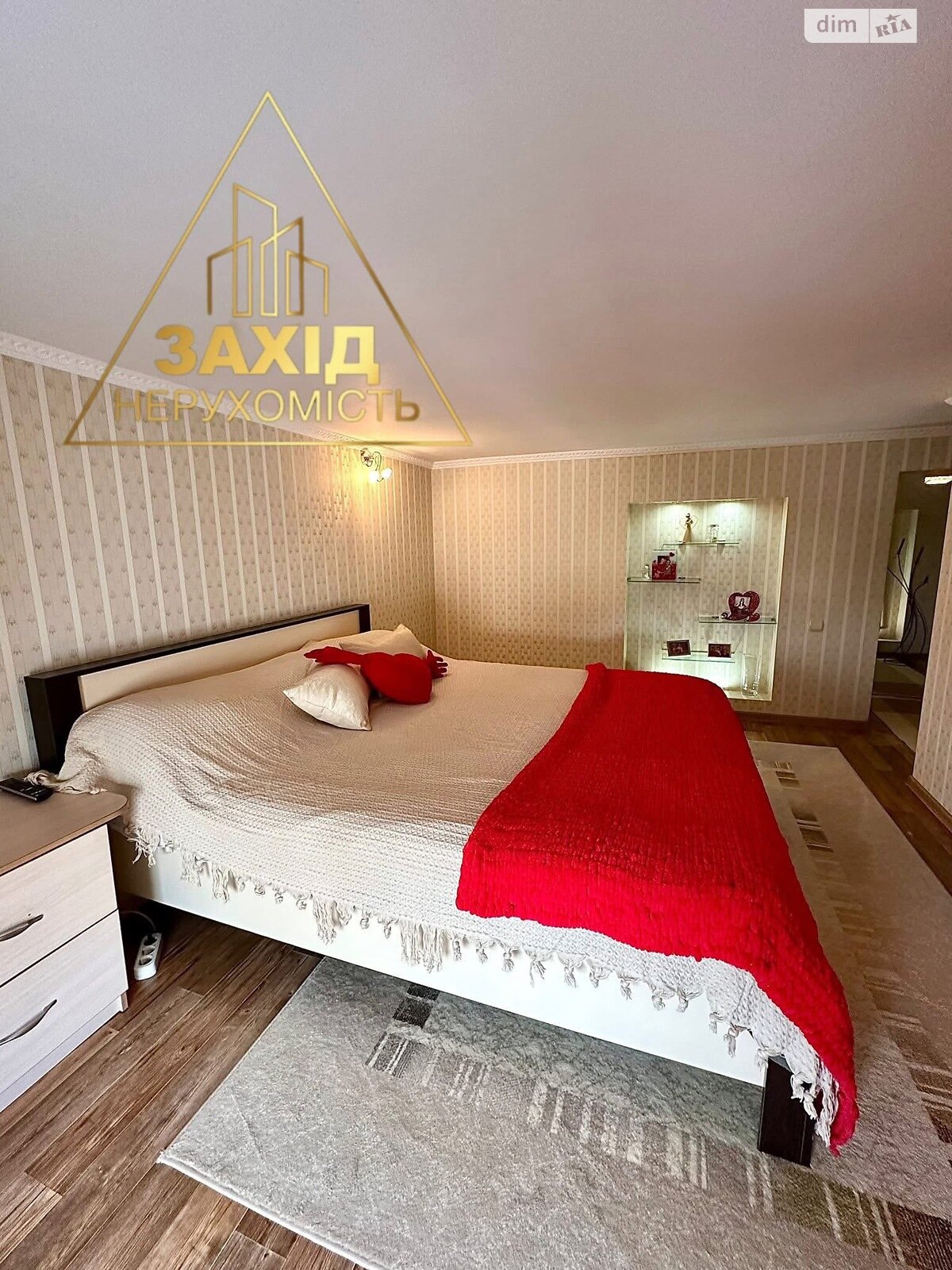 Продажа двухкомнатной квартиры в Луцке, на ул. Кравчука 11Б, район 40 микрорайон фото 1