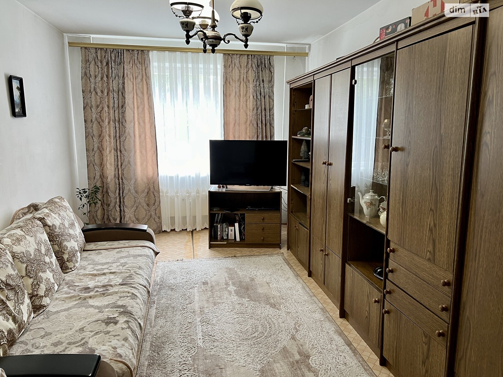 Продажа трехкомнатной квартиры в Луцке, на ул. Воинов-афганцев, кв. 112, район 40 микрорайон фото 1 Продажа трехкомнатной квартиры в Луцке, на ул. Воинов-афганцев, кв. 112, район 40 микрорайон фото 1