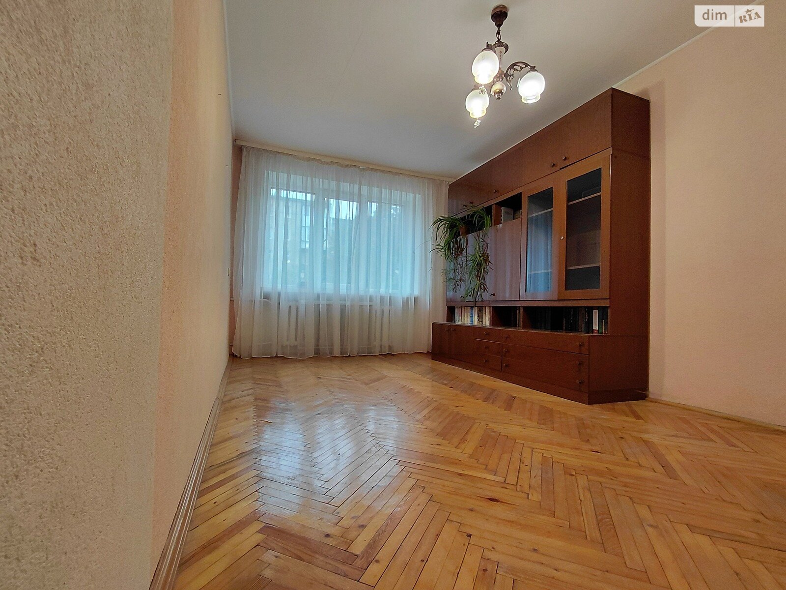 Продажа трехкомнатной квартиры в Луцке, на ул. Защитников Украины 4, район 40 микрорайон фото 1 Продажа трехкомнатной квартиры в Луцке, на ул. Защитников Украины 4, район 40 микрорайон фото 1