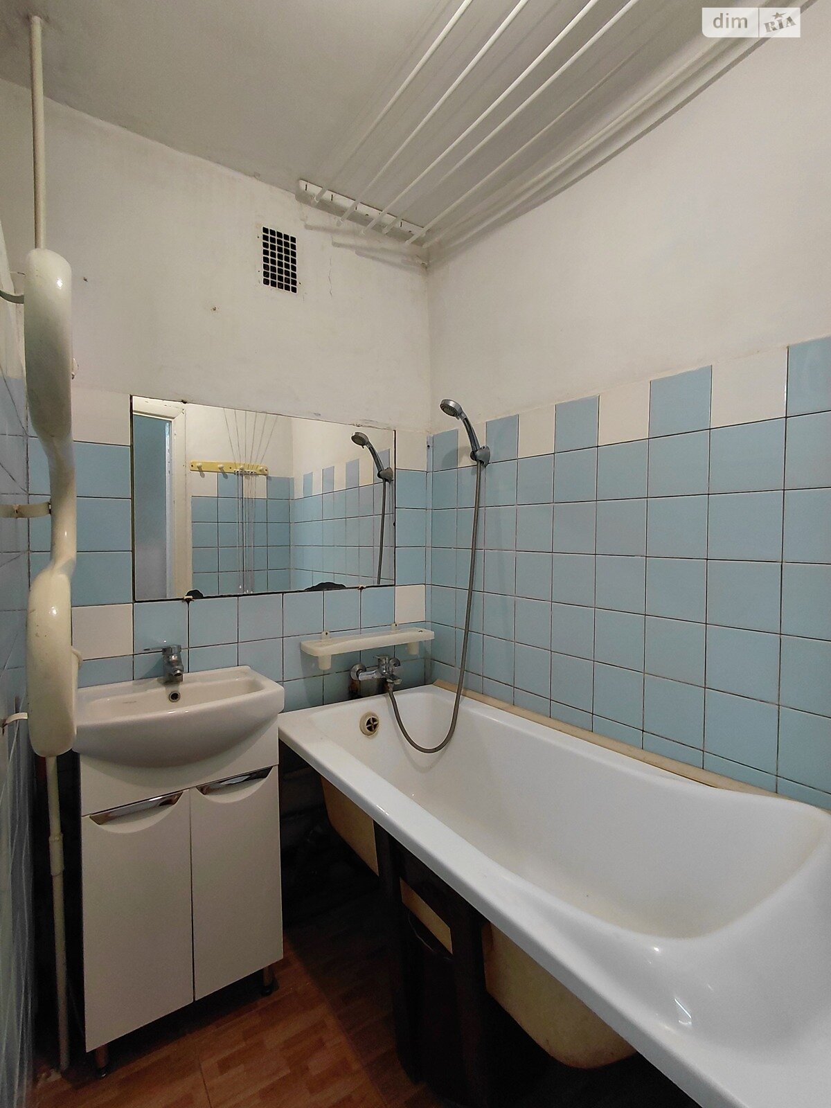 Продажа трехкомнатной квартиры в Луцке, на ул. Защитников Украины 4, район 40 микрорайон фото 1 Продажа трехкомнатной квартиры в Луцке, на ул. Защитников Украины 4, район 40 микрорайон фото 1