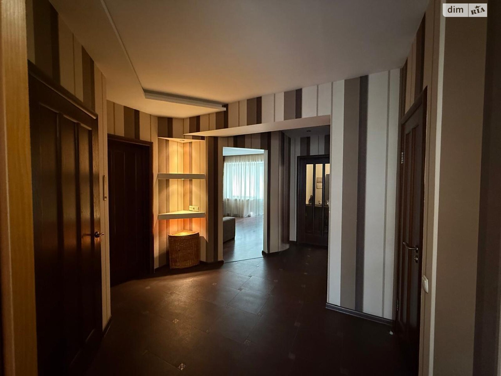 Продаж трикімнатної квартири в Луцьку, на вул. Зацепи 8, район 40 мікрорайон фото 1