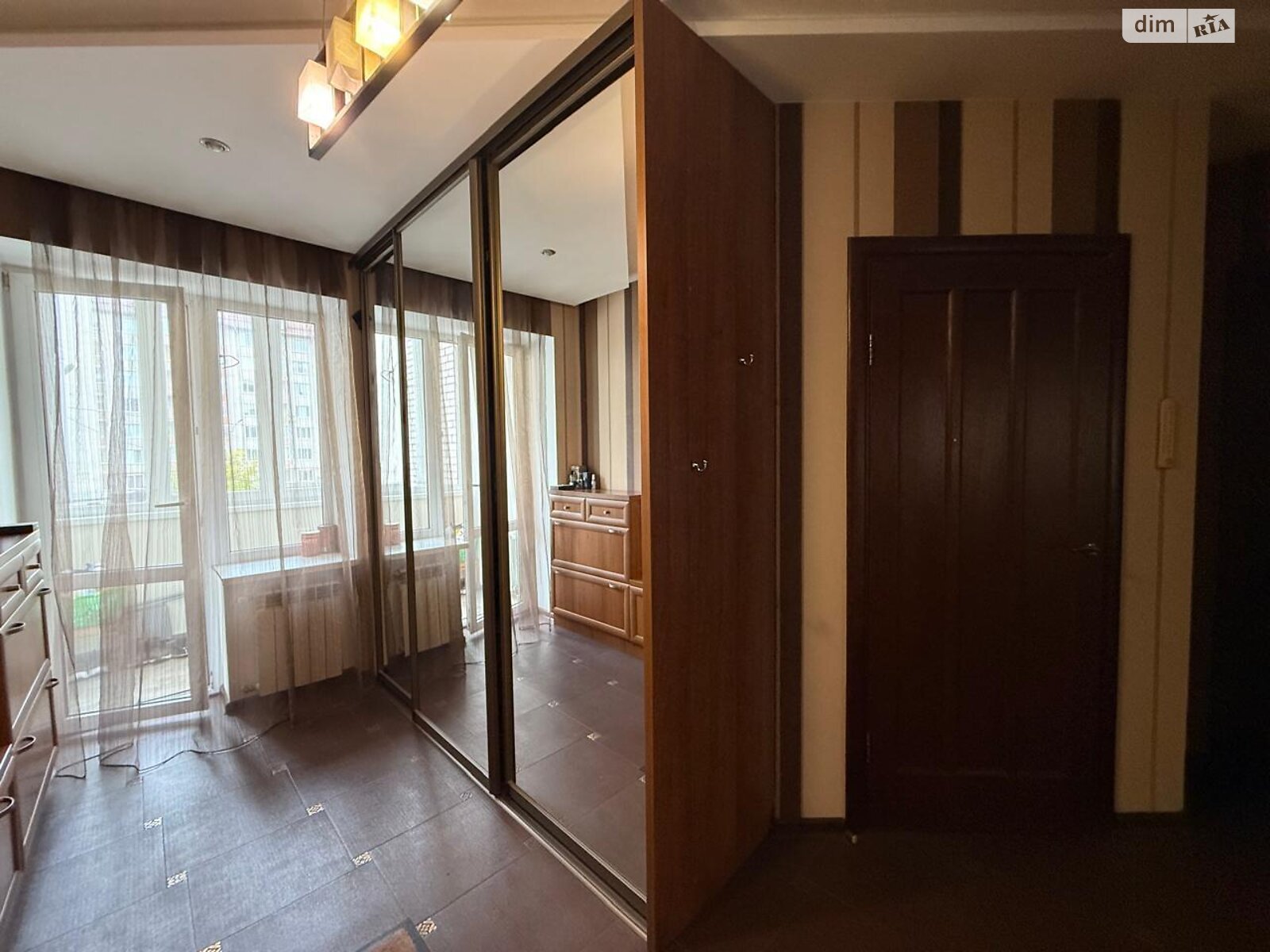 Продаж трикімнатної квартири в Луцьку, на вул. Зацепи 8, район 40 мікрорайон фото 1