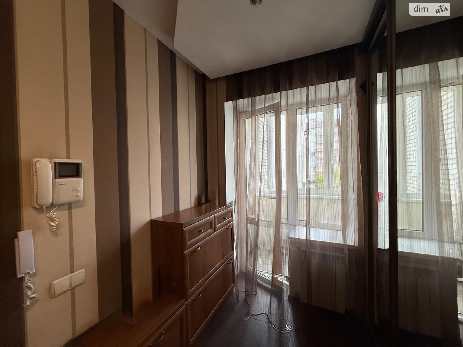 Продаж трикімнатної квартири в Луцьку, на вул. Зацепи 8, район 40 мікрорайон фото 1