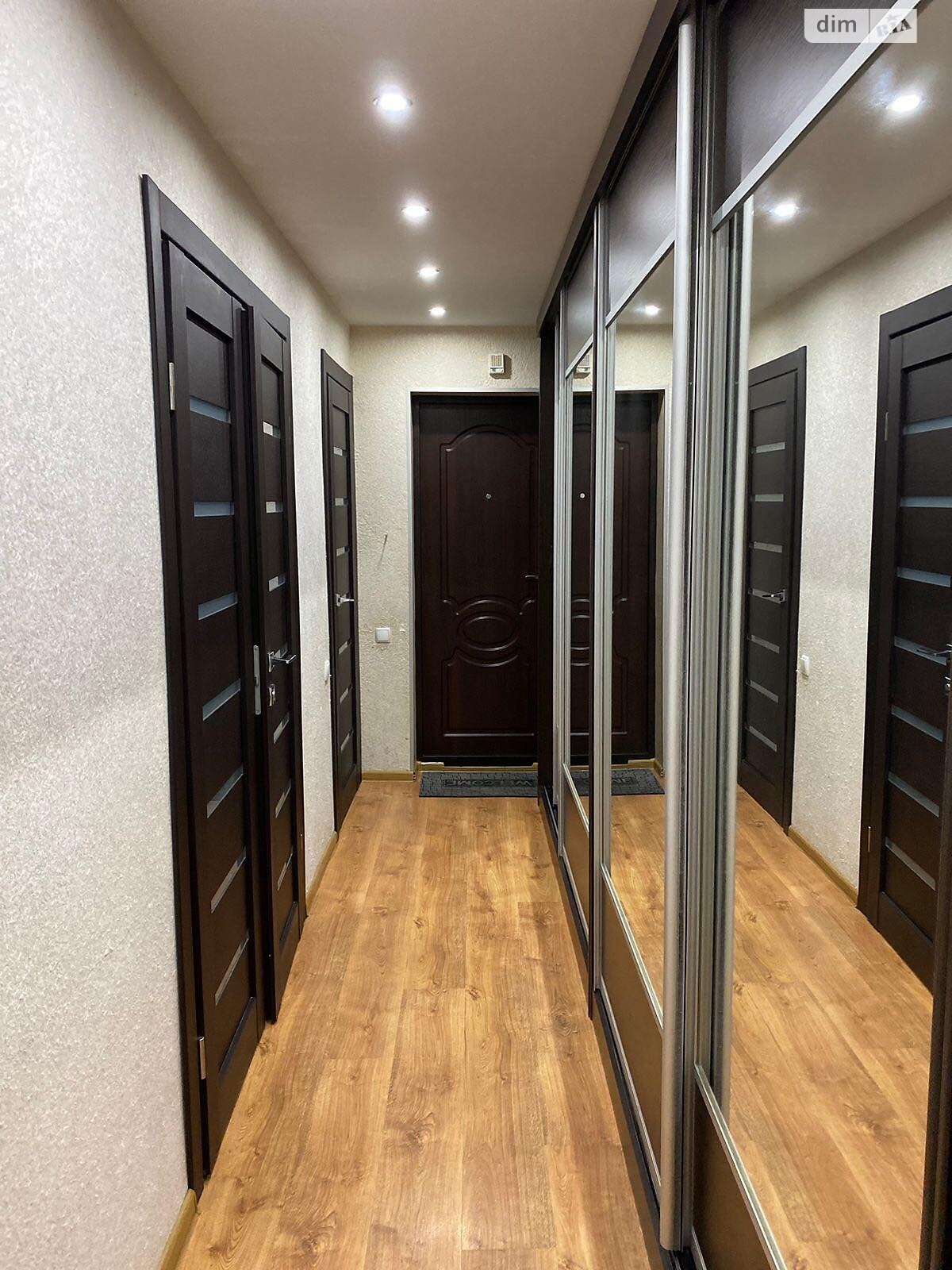 Продажа трехкомнатной квартиры в Луцке, на Пр. Соборності, район 40 микрорайон фото 1