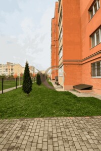 Продаж трикімнатної квартири в Луцьку, на вул. Дмитра Іващенка, район 55 мікрорайон фото 2