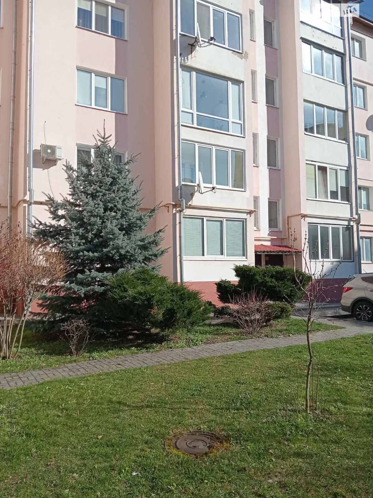 Продажа трехкомнатной квартиры в Луцке, на ул. Черновола Вячеслава 16, район 55 микрорайон фото 1