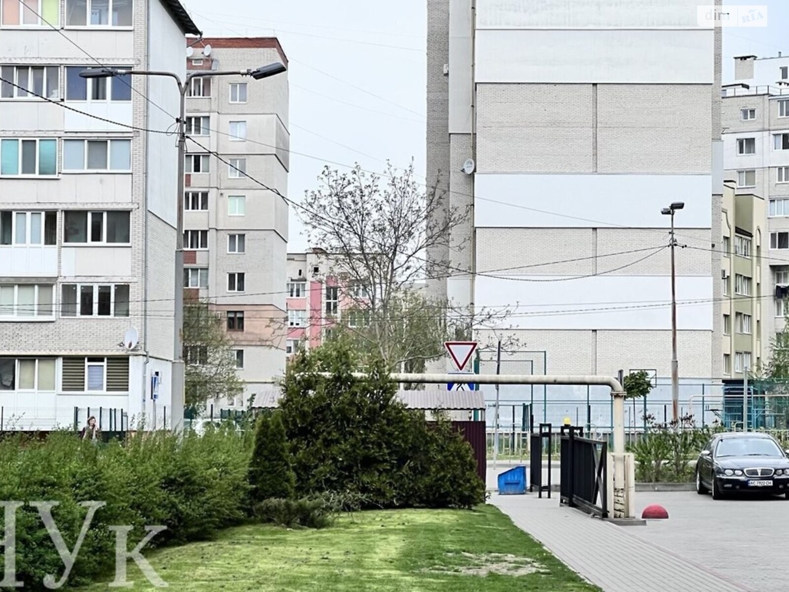Продажа трехкомнатной квартиры в Луцке, на ул. Липинского 4, район 55 микрорайон фото 1 Продажа трехкомнатной квартиры в Луцке, на ул. Липинского 4, район 55 микрорайон фото 1