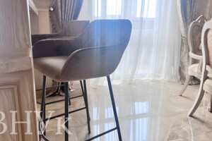 Продажа двухкомнатной квартиры в Луцке, на ул. Олеся Гончара 3, район 55 микрорайон фото 2