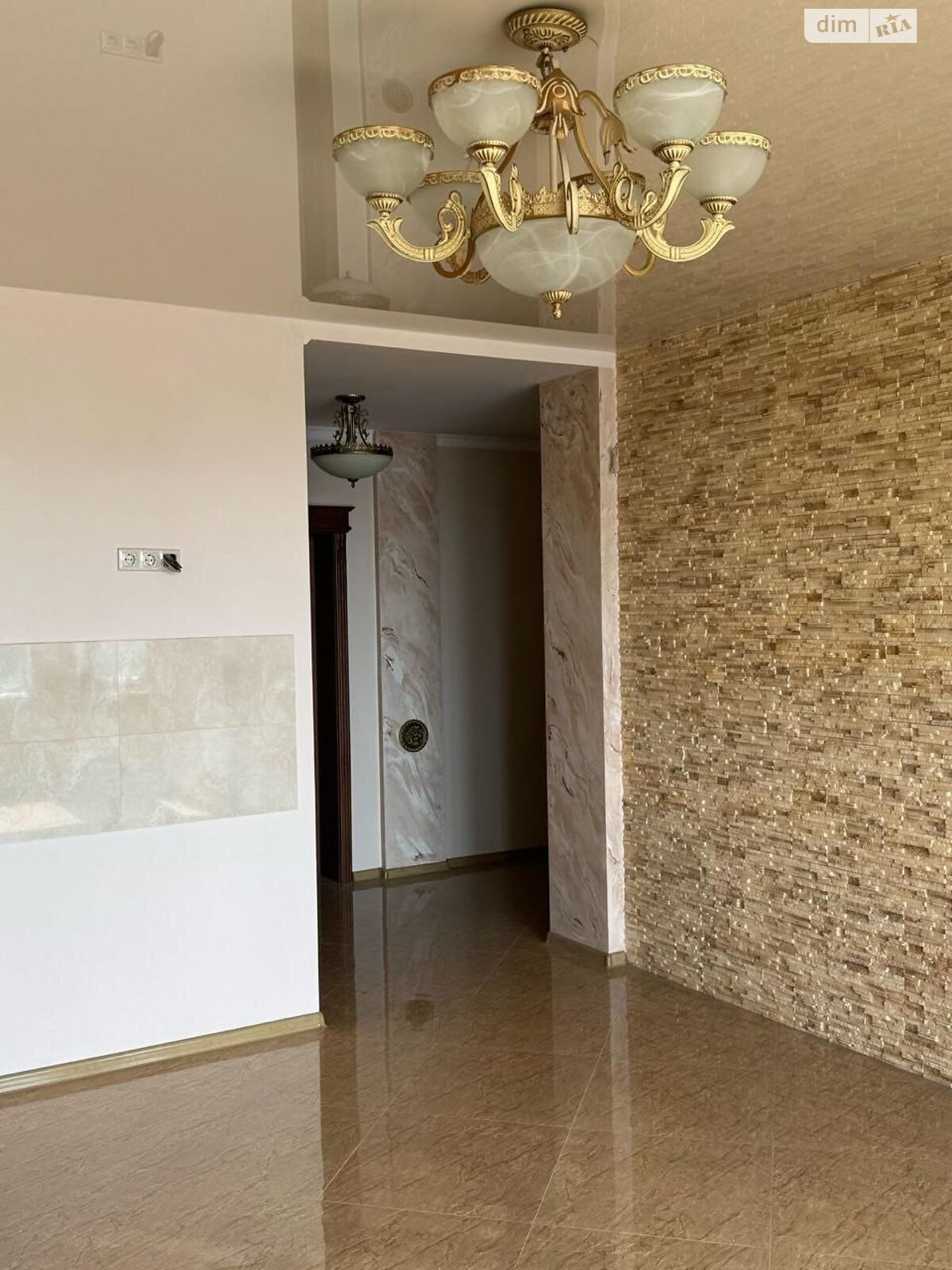 Продаж трикімнатної квартири в Луцьку, на вул. Олеся Гончара 3, район 55 мікрорайон фото 1