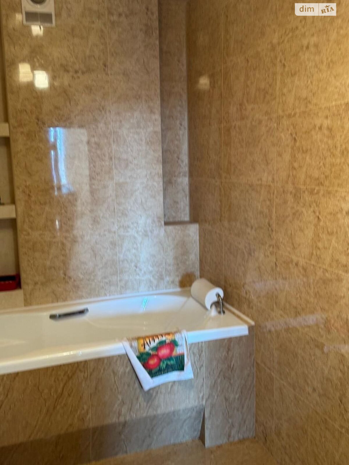 Продаж трикімнатної квартири в Луцьку, на вул. Олеся Гончара 3, район 55 мікрорайон фото 1