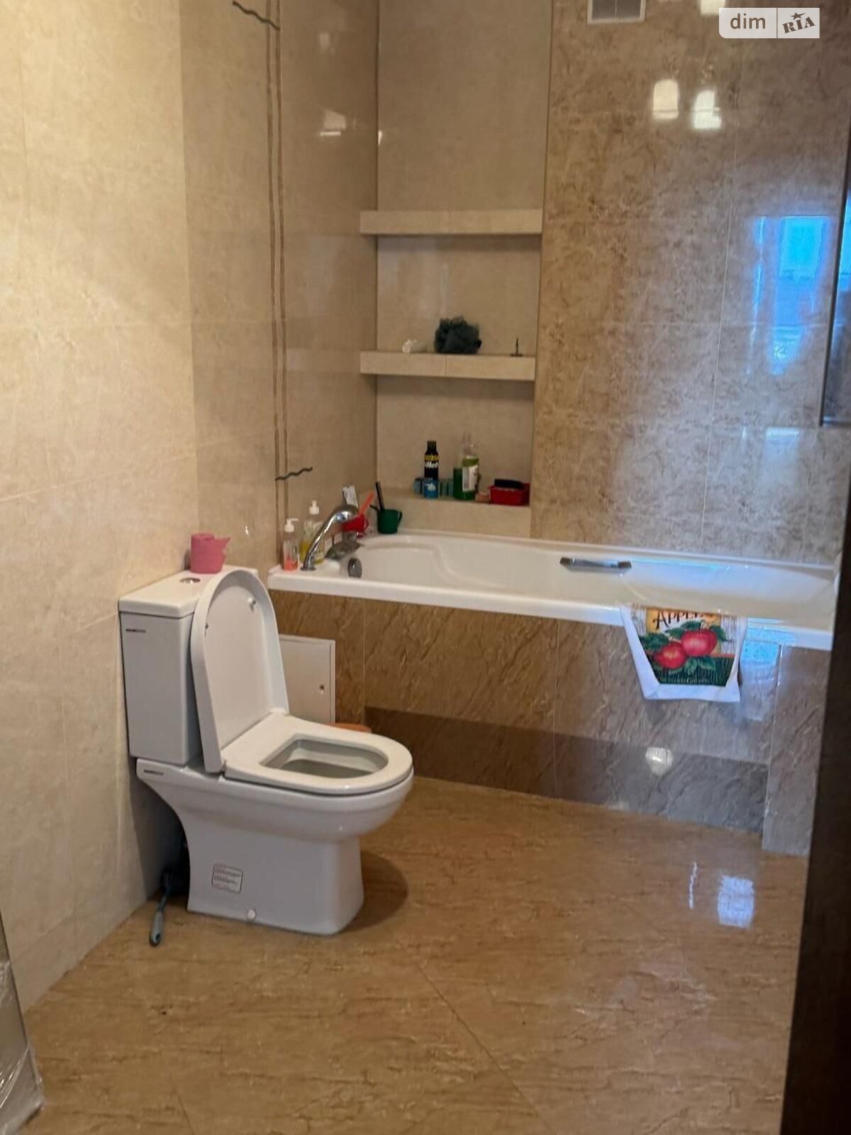 Продаж трикімнатної квартири в Луцьку, на вул. Олеся Гончара 3, район 55 мікрорайон фото 1