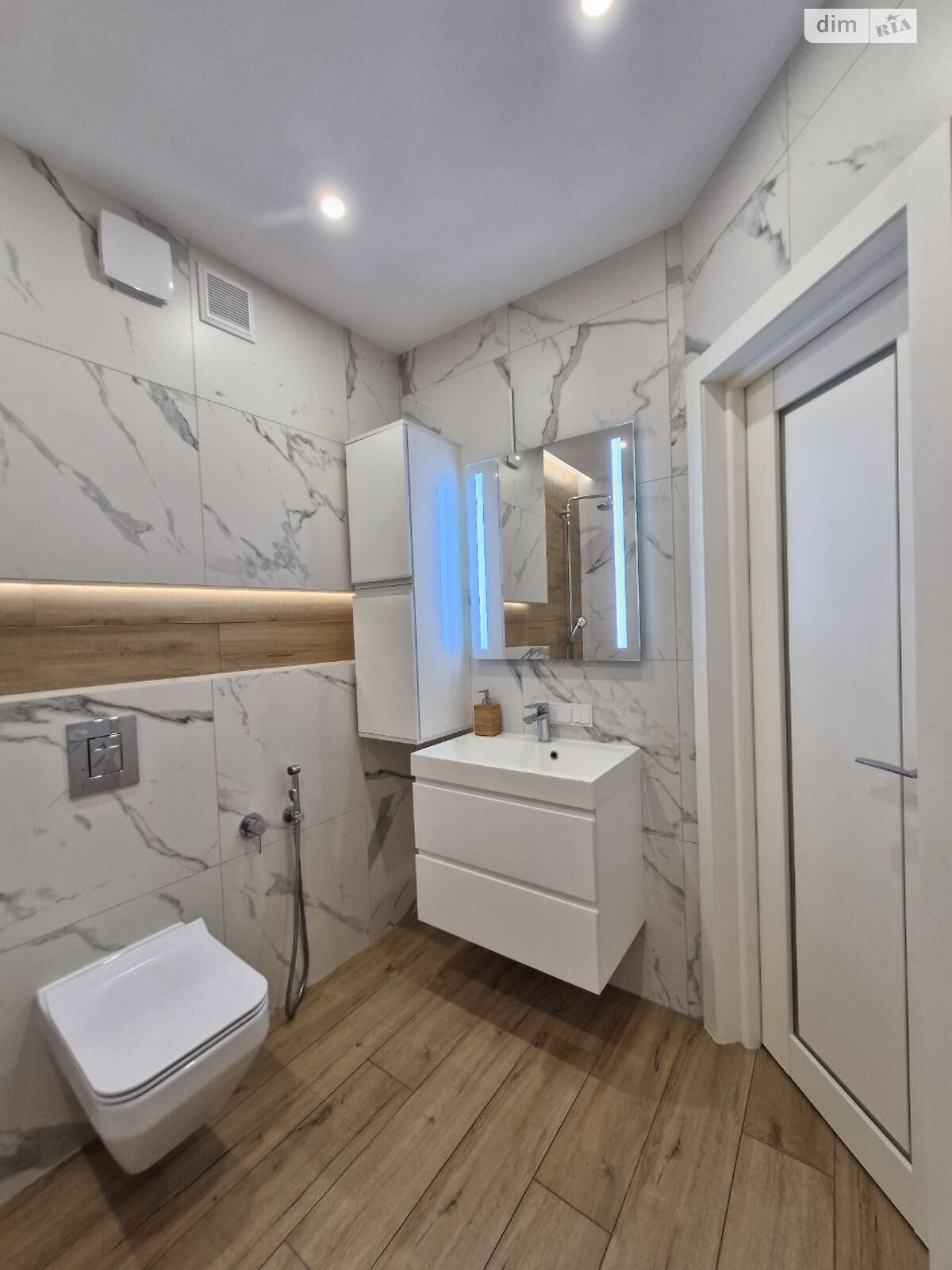 Продаж двокімнатної квартири в Луцьку, на вул. Олеся Гончара, район 55 мікрорайон фото 1