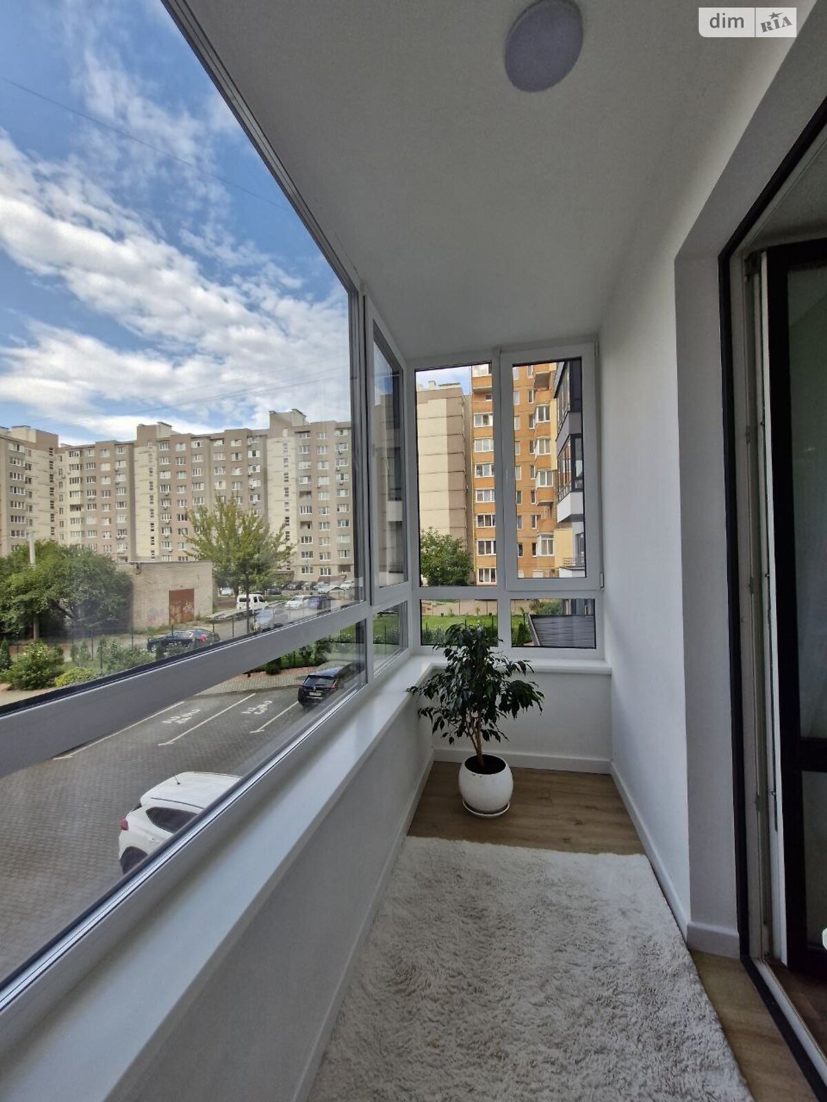 Продаж двокімнатної квартири в Луцьку, на вул. Олеся Гончара, район 55 мікрорайон фото 1