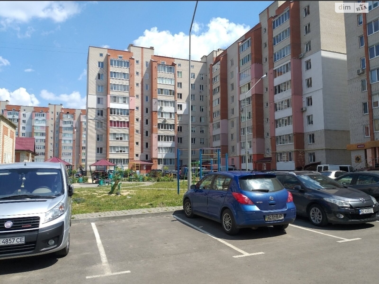 Продажа трехкомнатной квартиры в Луцке, на ул. Арцеулова, район Центр фото 1