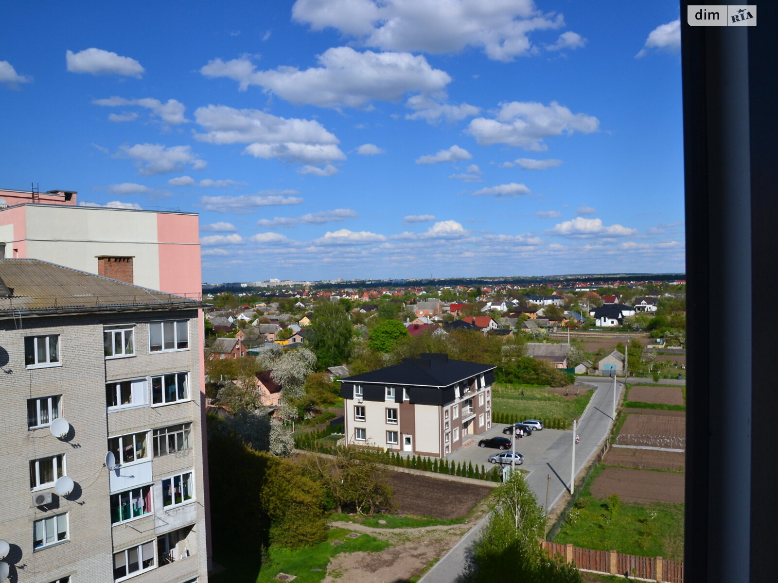 Продажа трехкомнатной квартиры в Луцке, на ул. Даньшина, кв. 29, район ГПЗ фото 1