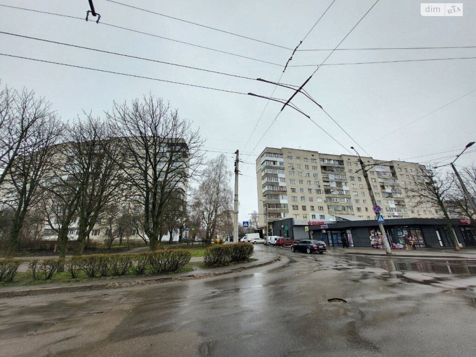 Продажа трехкомнатной квартиры в Луцке, на бул. Дружбы Народов 1, район ГПЗ фото 1