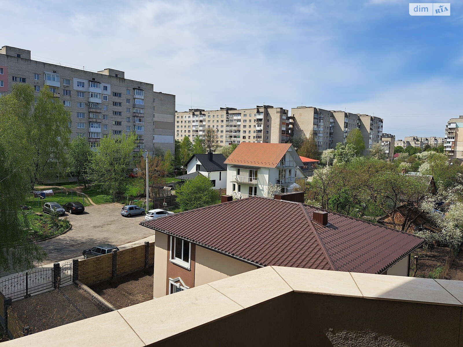 Продажа трехкомнатной квартиры в Луцке, на ул. Гостинная 2А, район ГПЗ фото 1