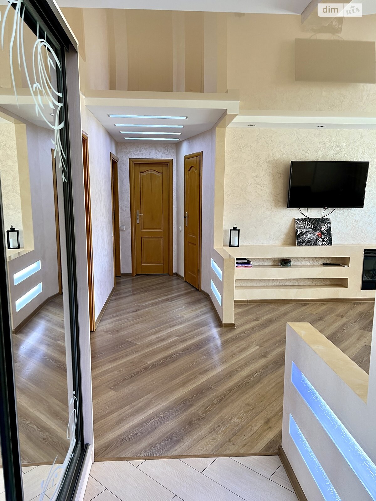Продаж чотирикімнатної квартири в Луцьку, на вул. Шота Руставелі, район ГПЗ фото 1 Продаж чотирикімнатної квартири в Луцьку, на вул. Шота Руставелі, район ГПЗ фото 1
